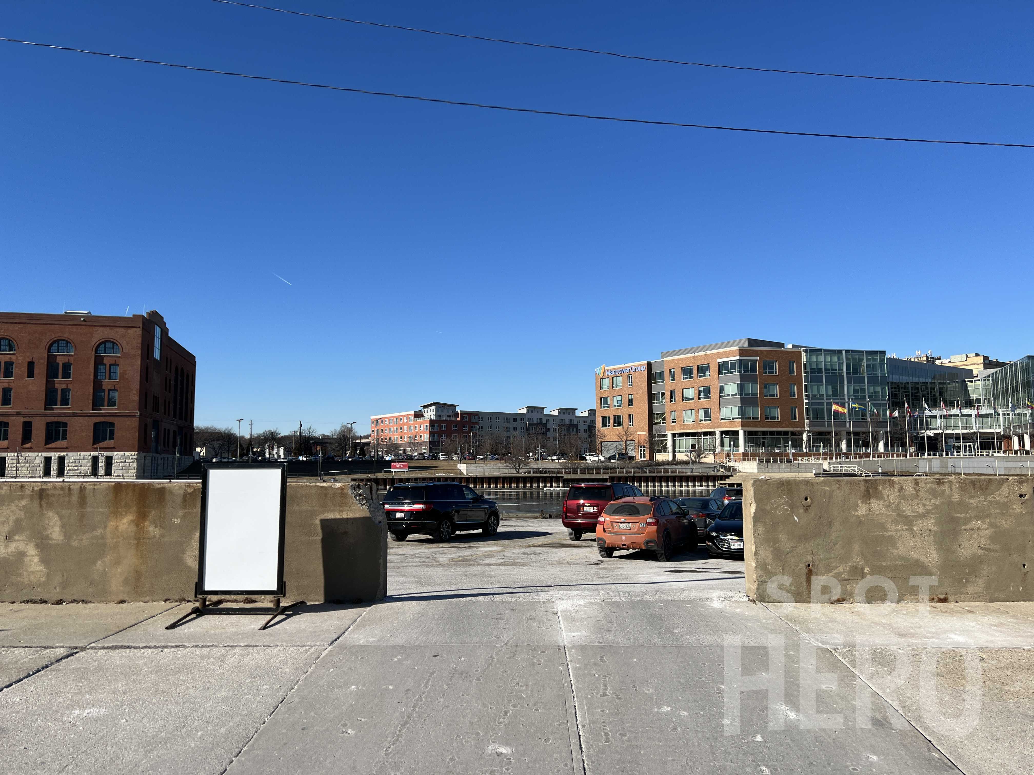 1301 North Edison Street Parking