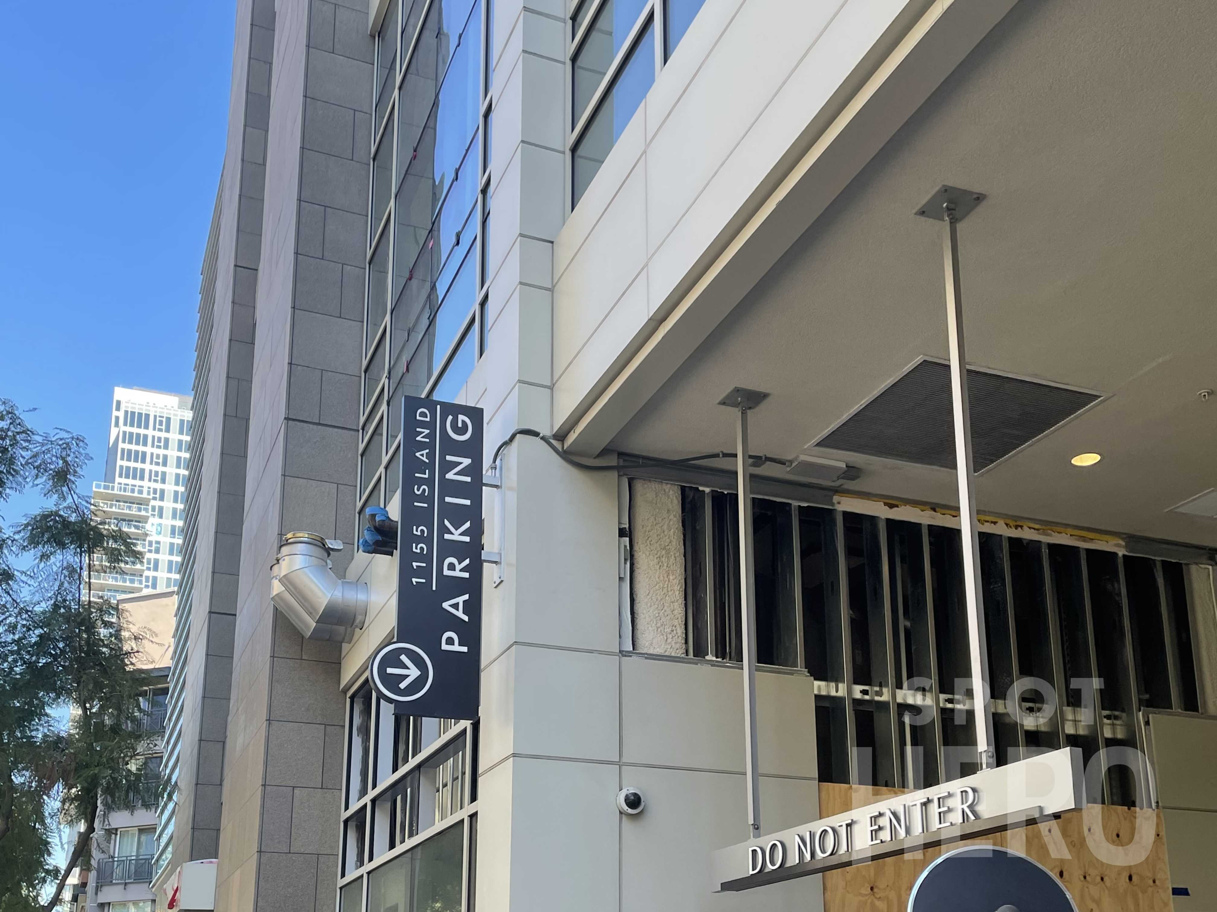 469 11th Avenue Parking