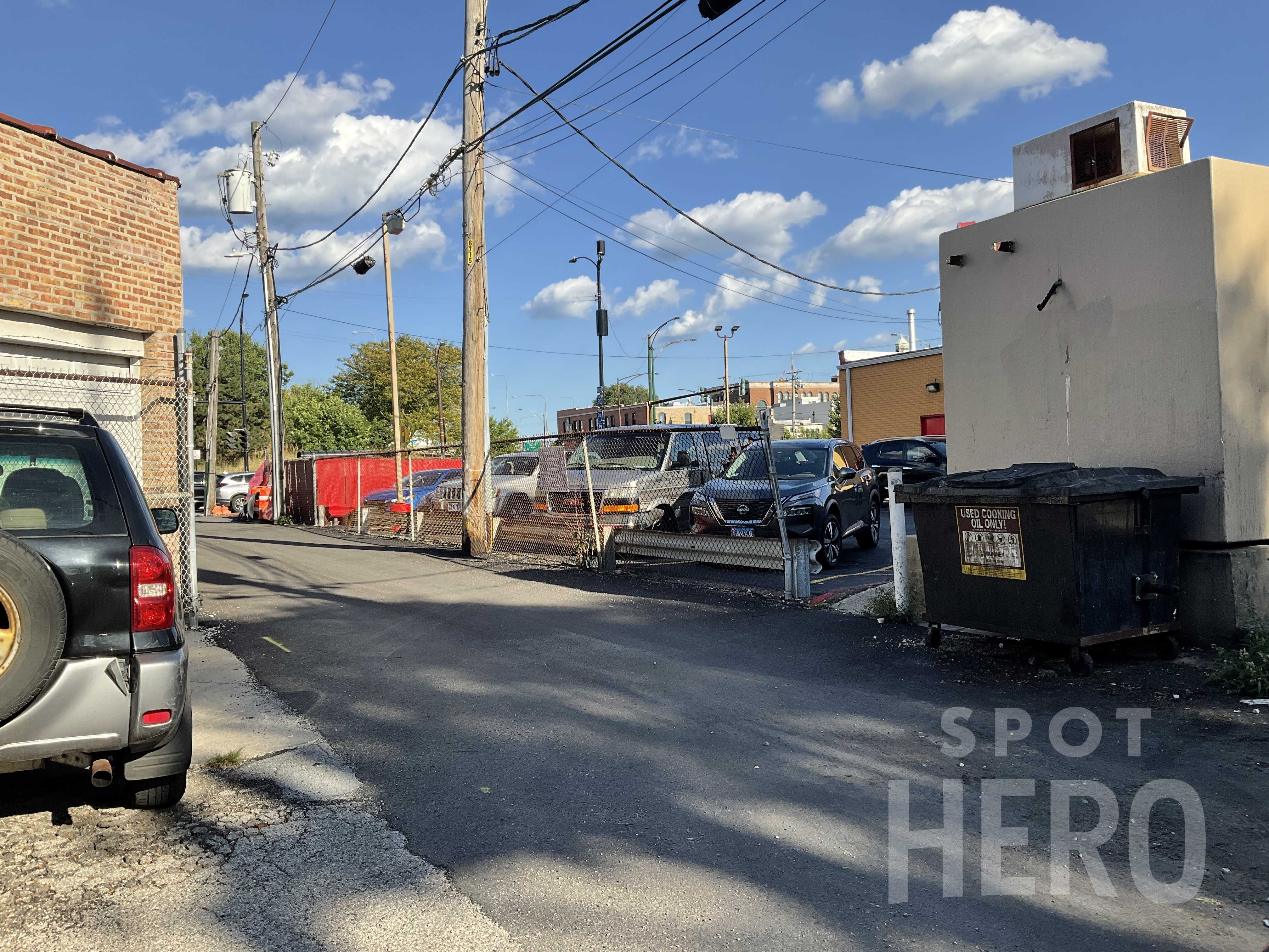 2825 North Mozart Street Parking