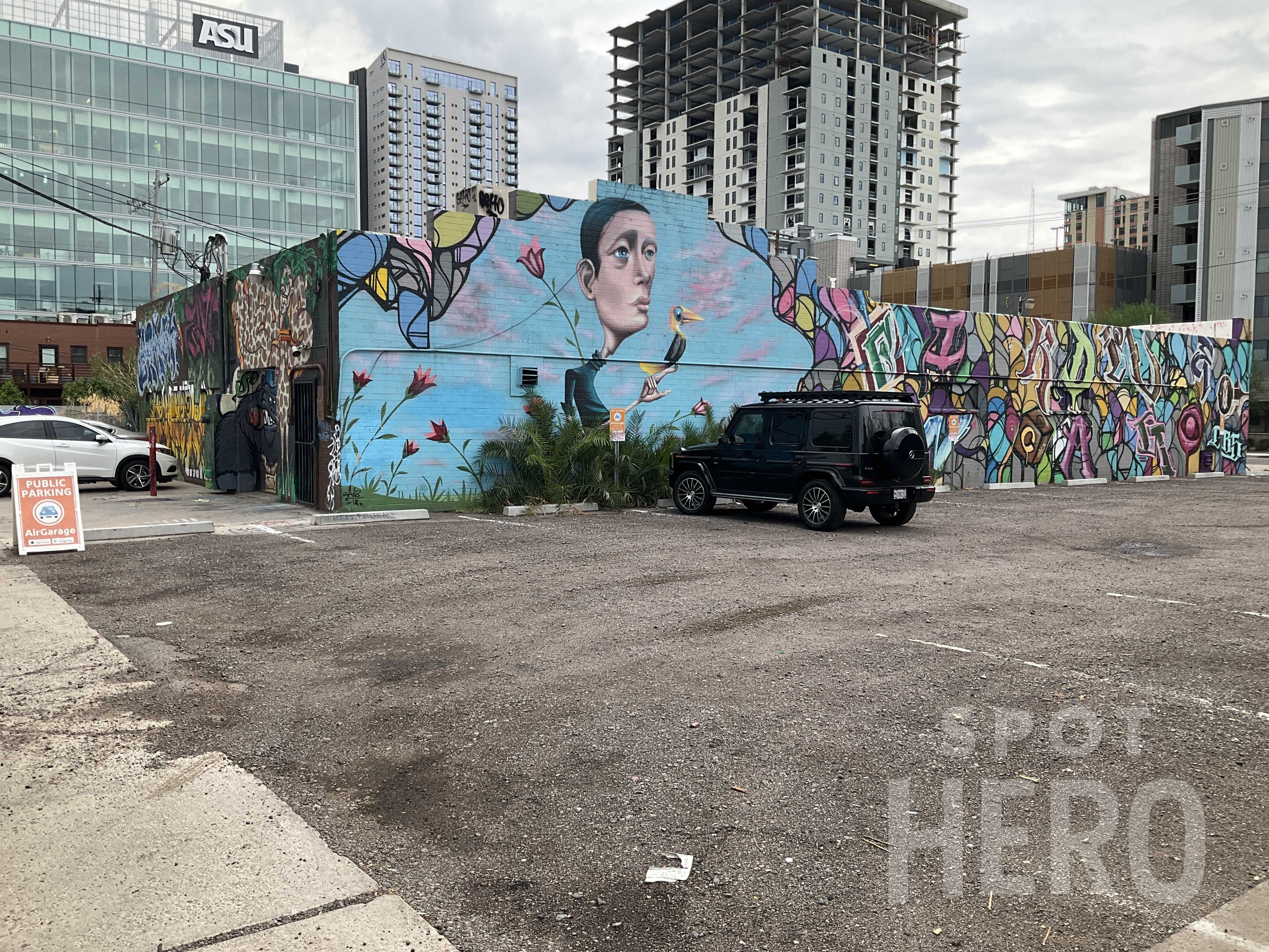 915 North 4th Street Parking
