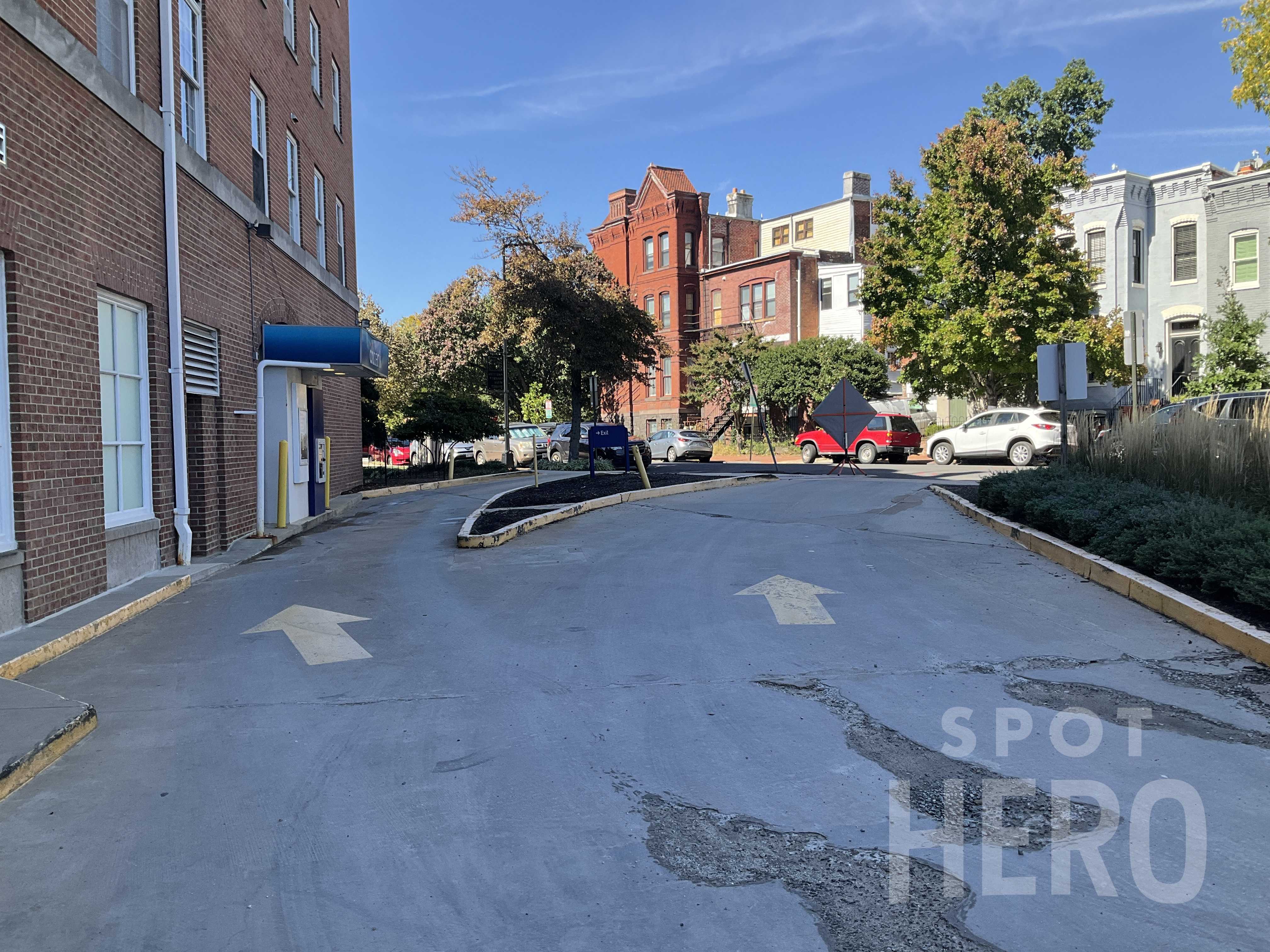 641 C Street Southeast Parking