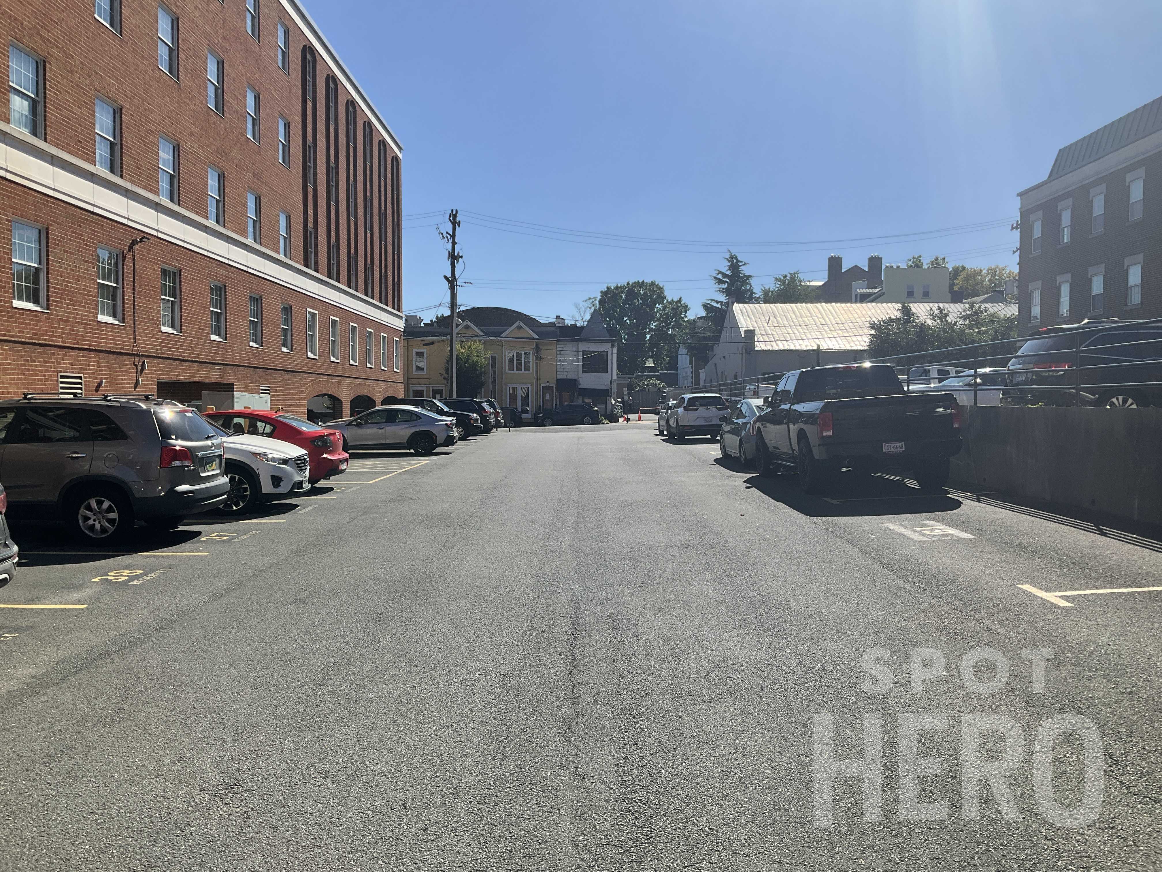 300 North Lee Street Parking