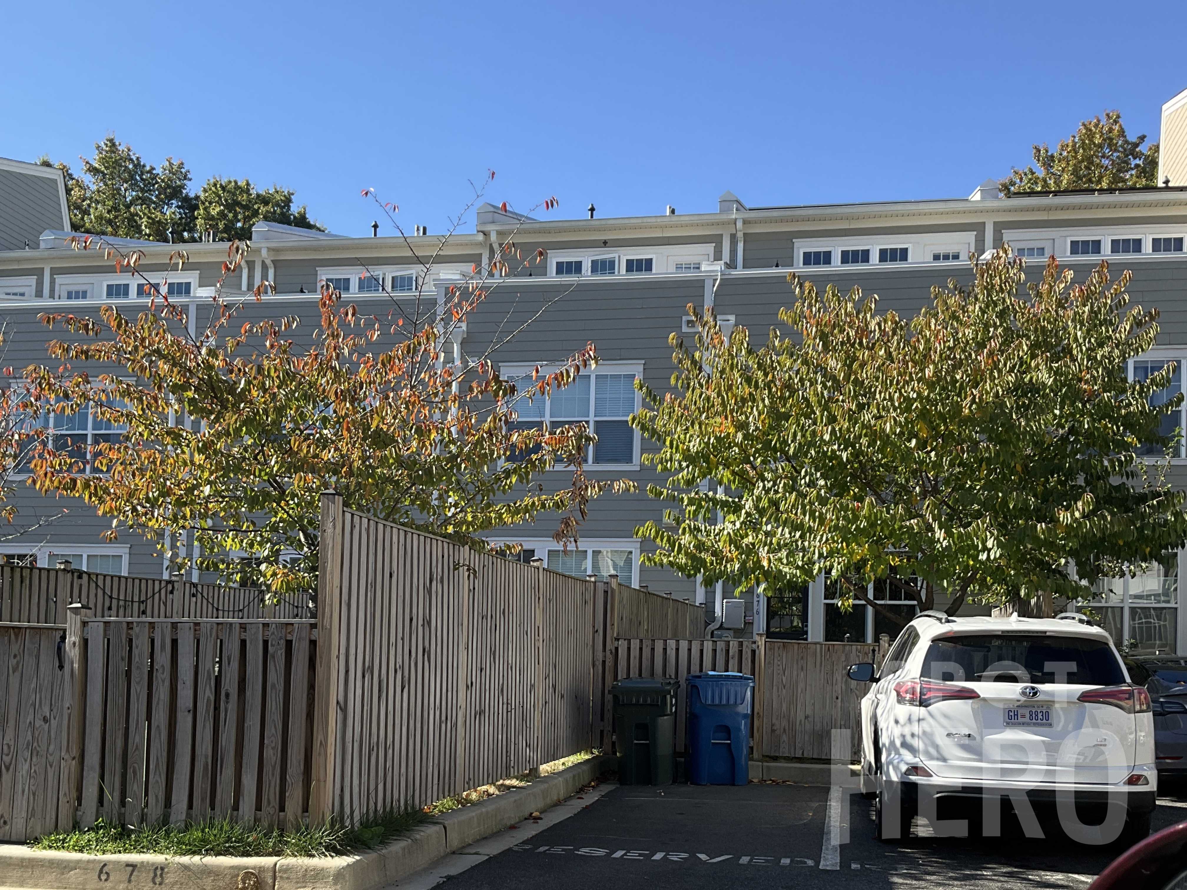 676 Kenneth Street Northeast Parking