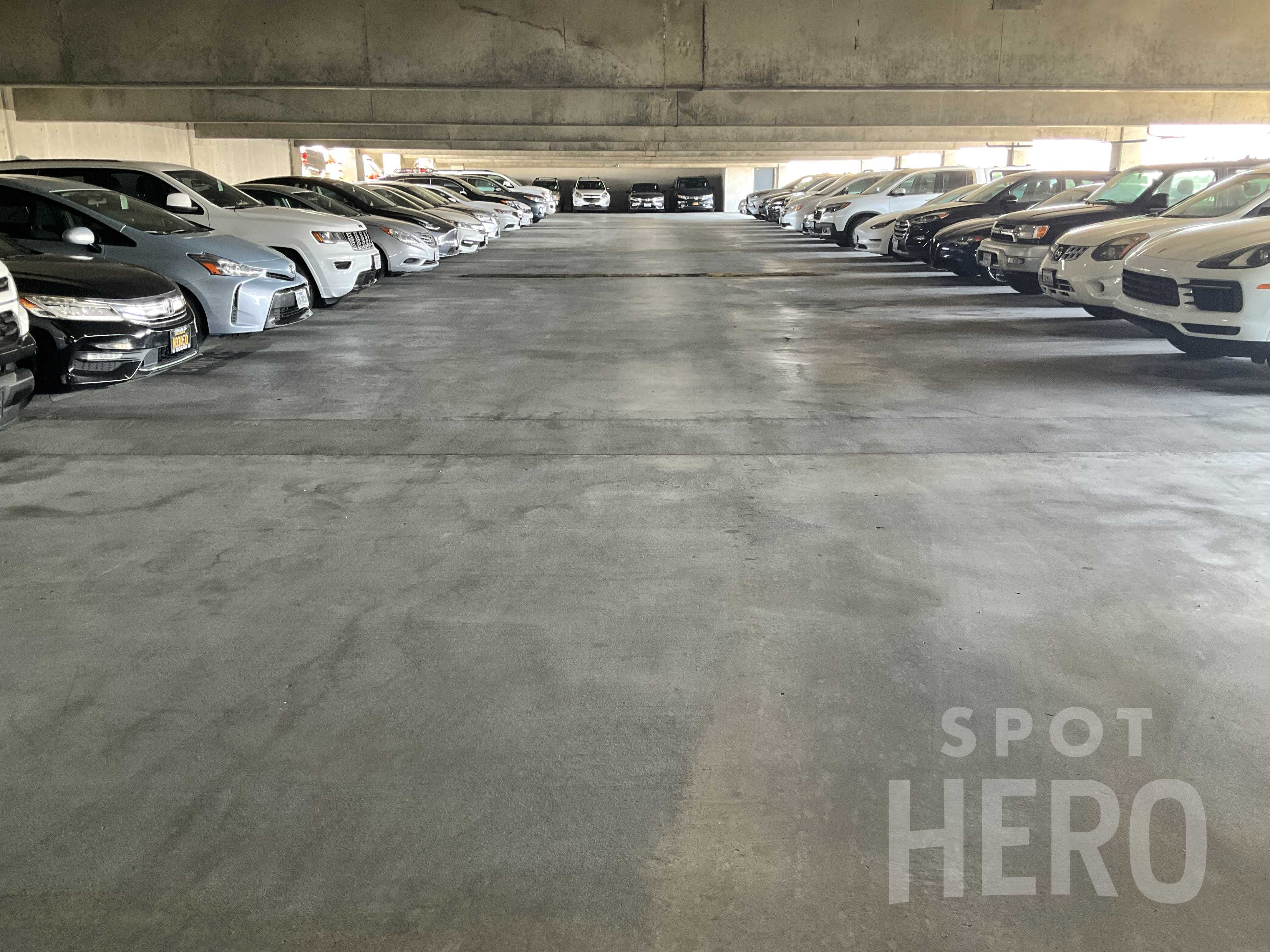 10121 Glasgow Place Parking
