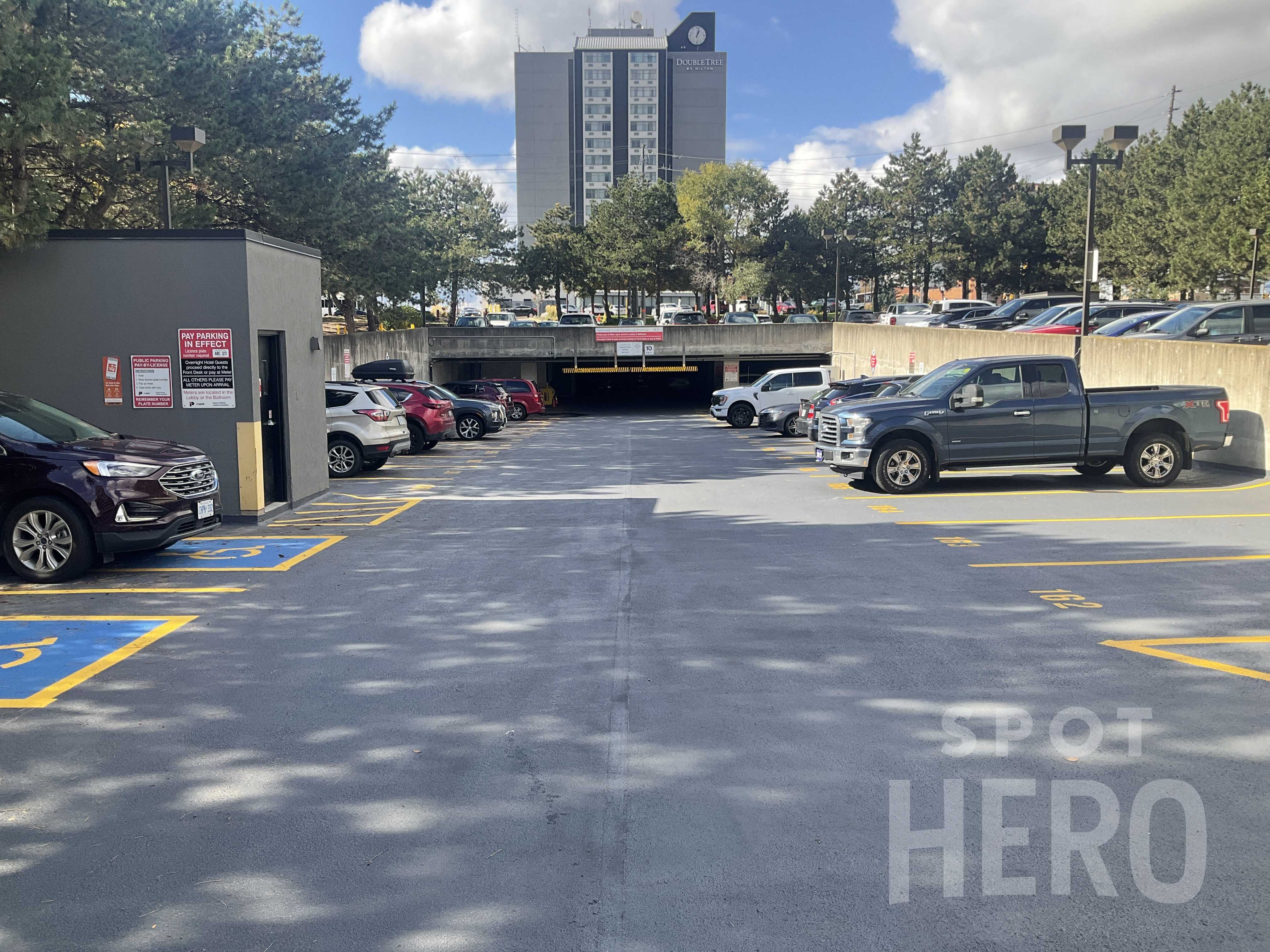 901 Dixon Road Parking