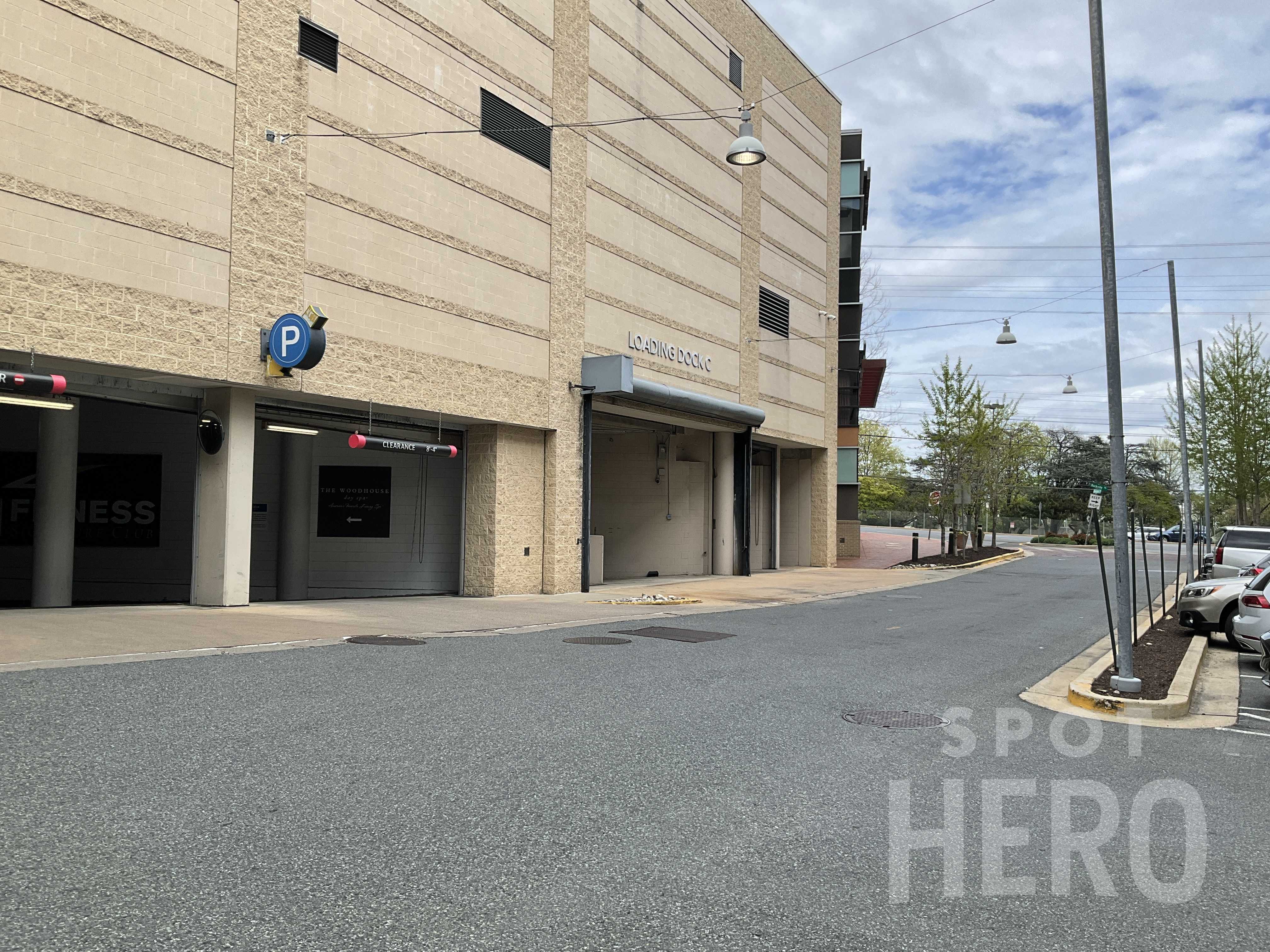 11355 Woodglen Drive Parking