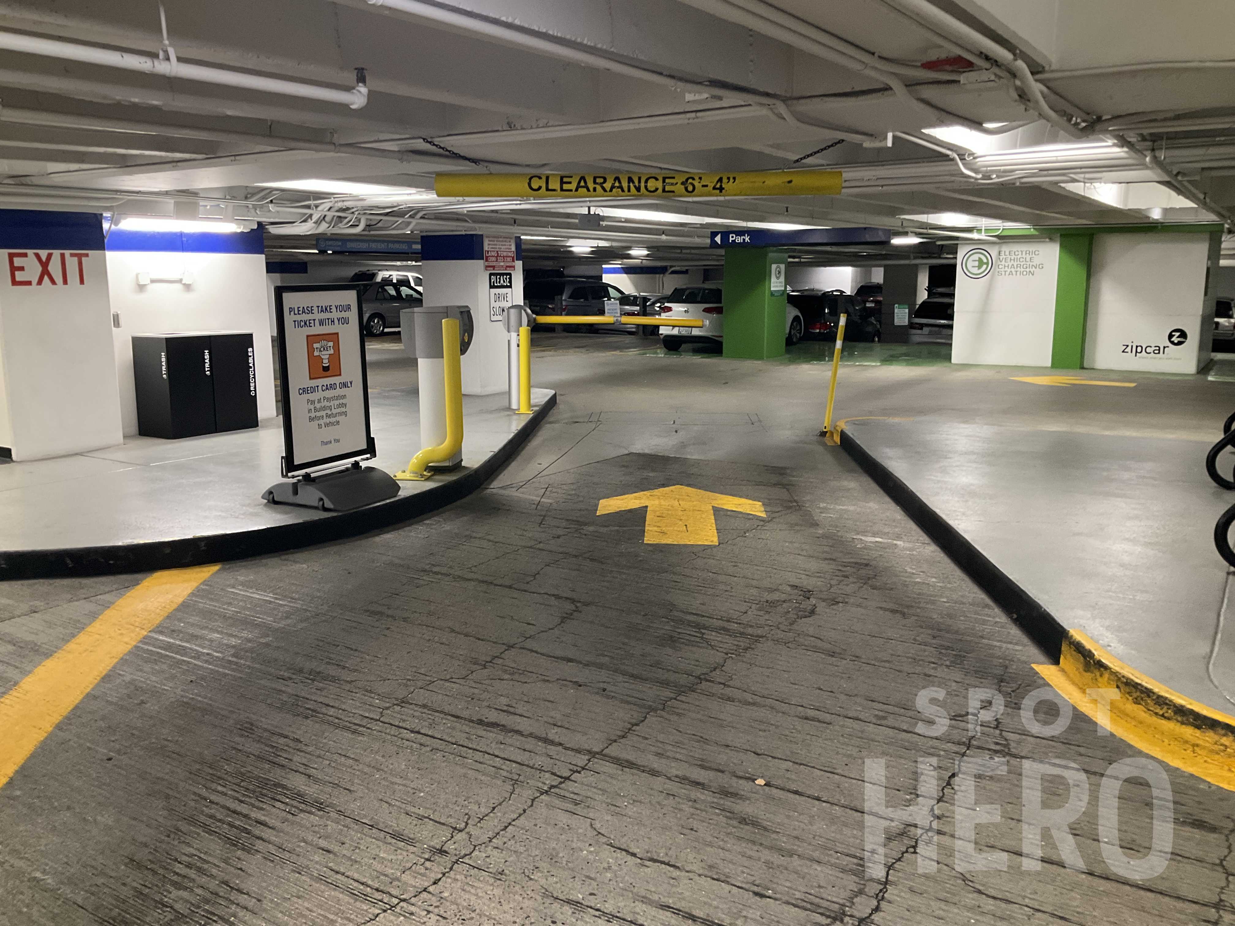 500 Columbia St Parking