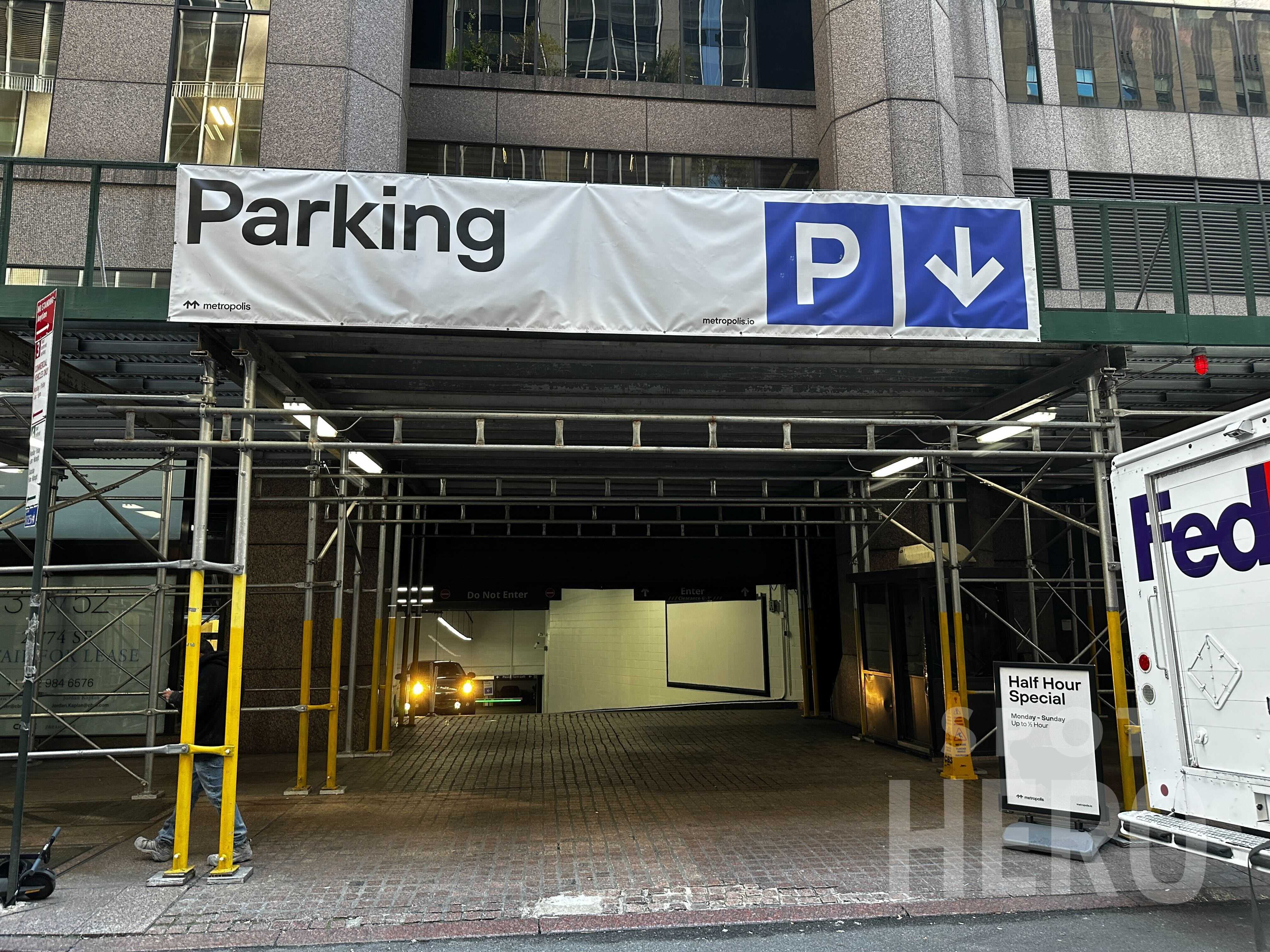 1285 Avenue of the Americas Parking | SpotHero
