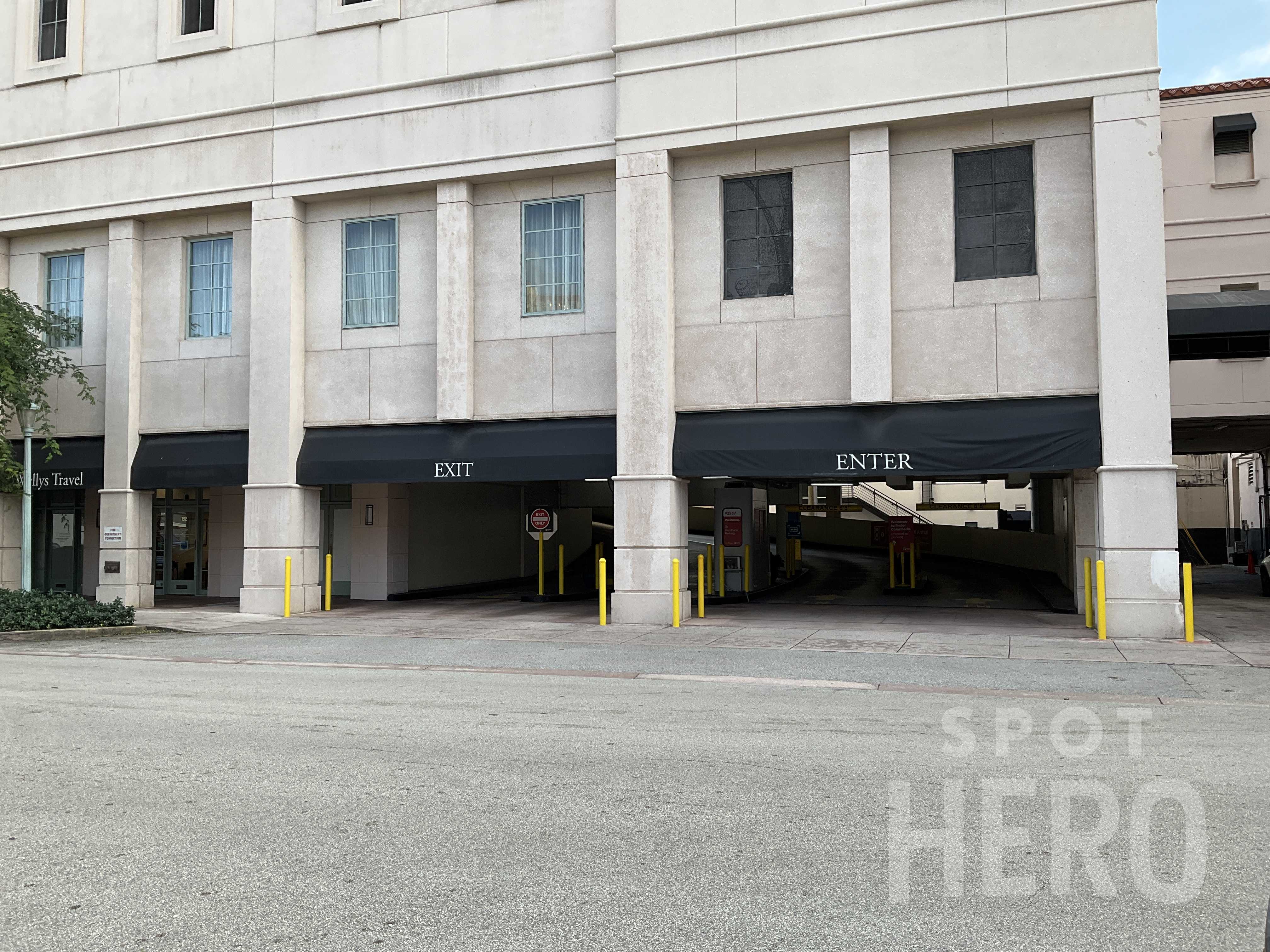 Hillstone Restaurant Parking | SpotHero