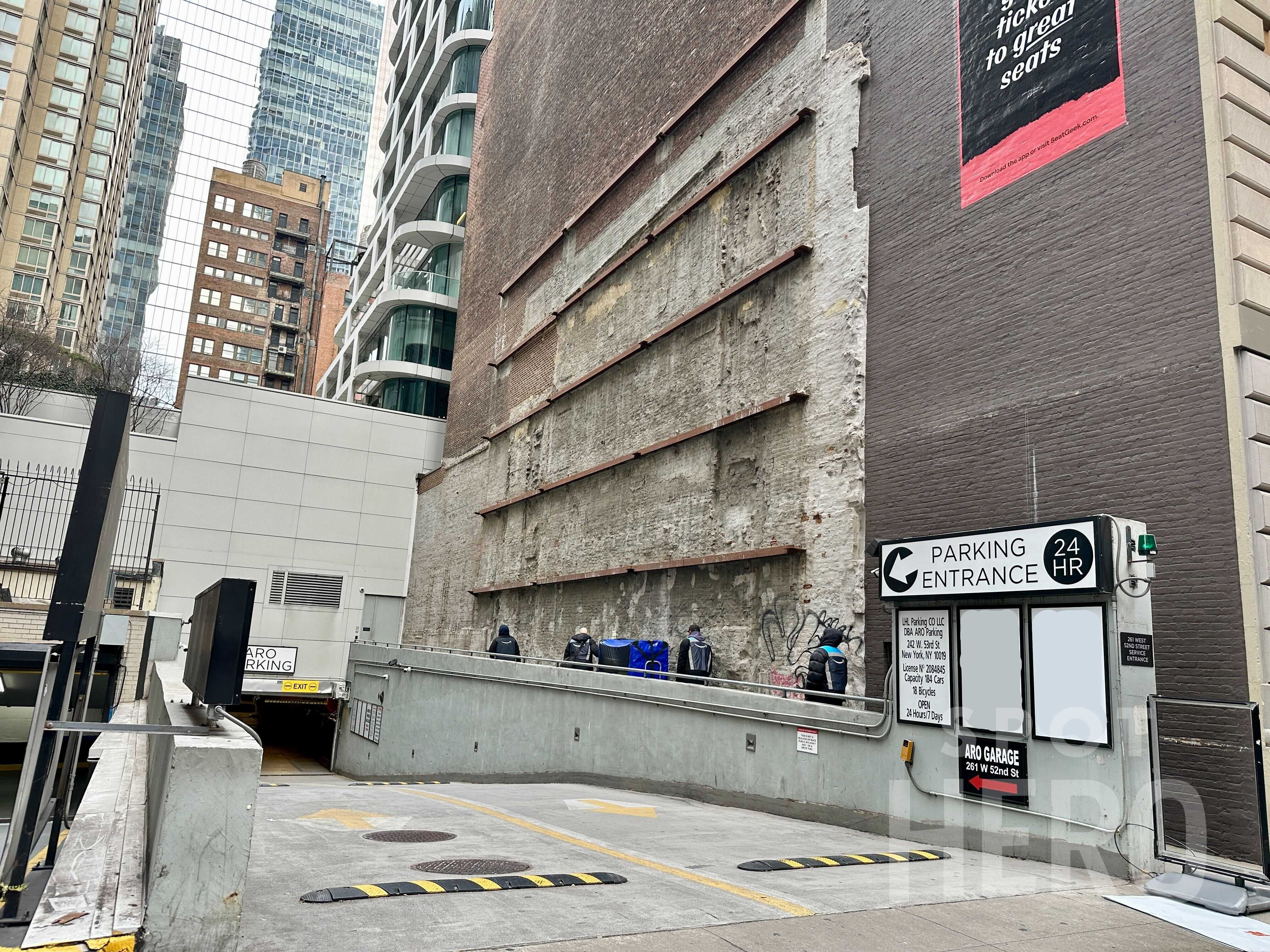 Neil Simon Theatre Parking | Book With SpotHero