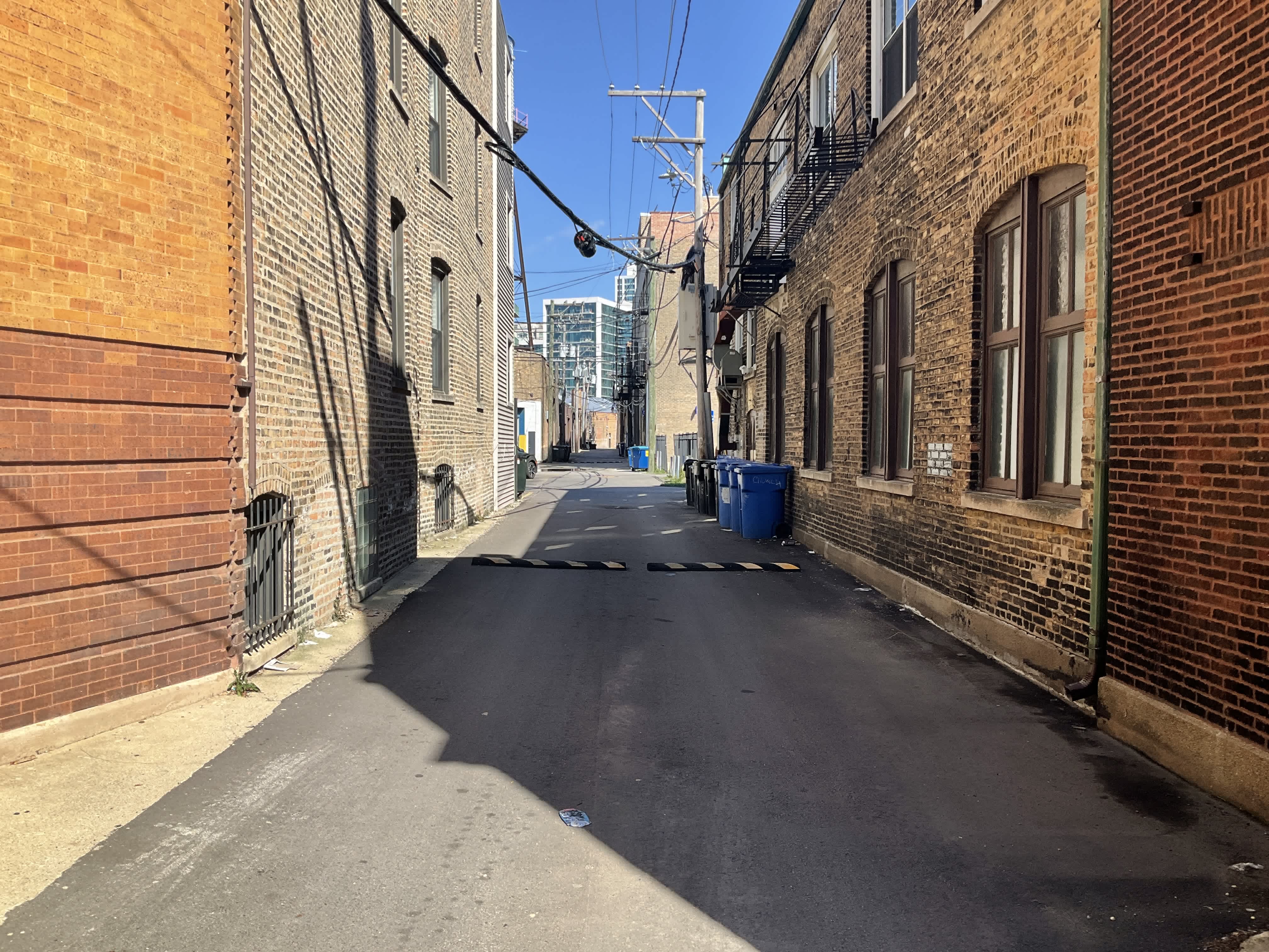 728 West Addison Street Parking