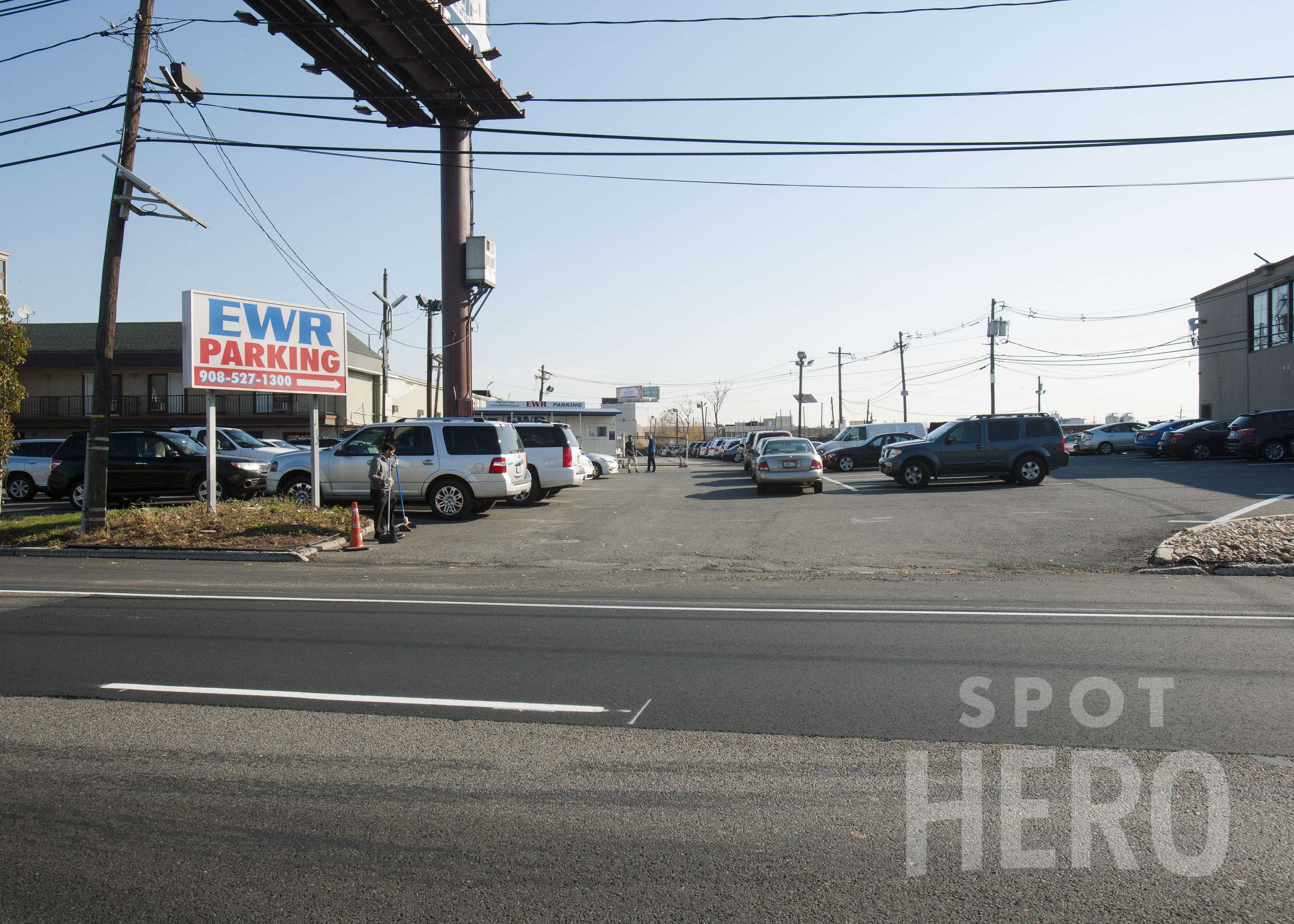 Newark EWR Parking | Daily Rates From $13.50 | SpotHero