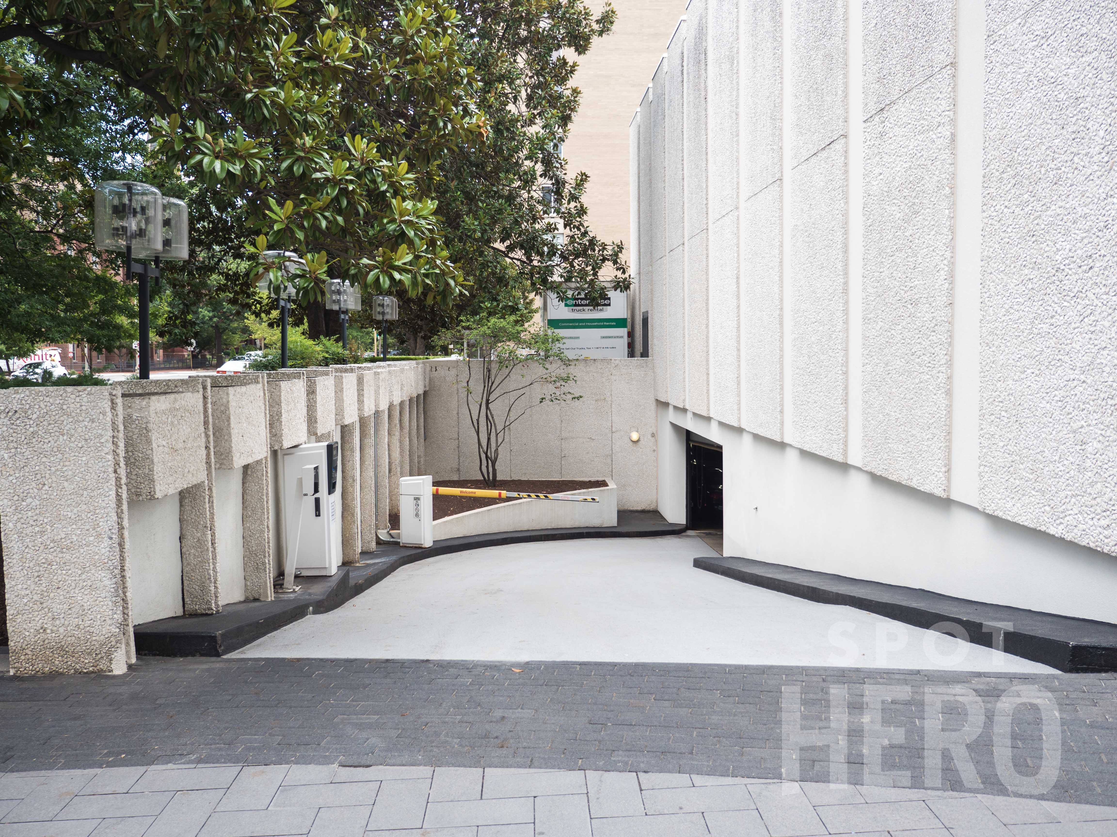 1202 Vermont Avenue Northwest Parking
