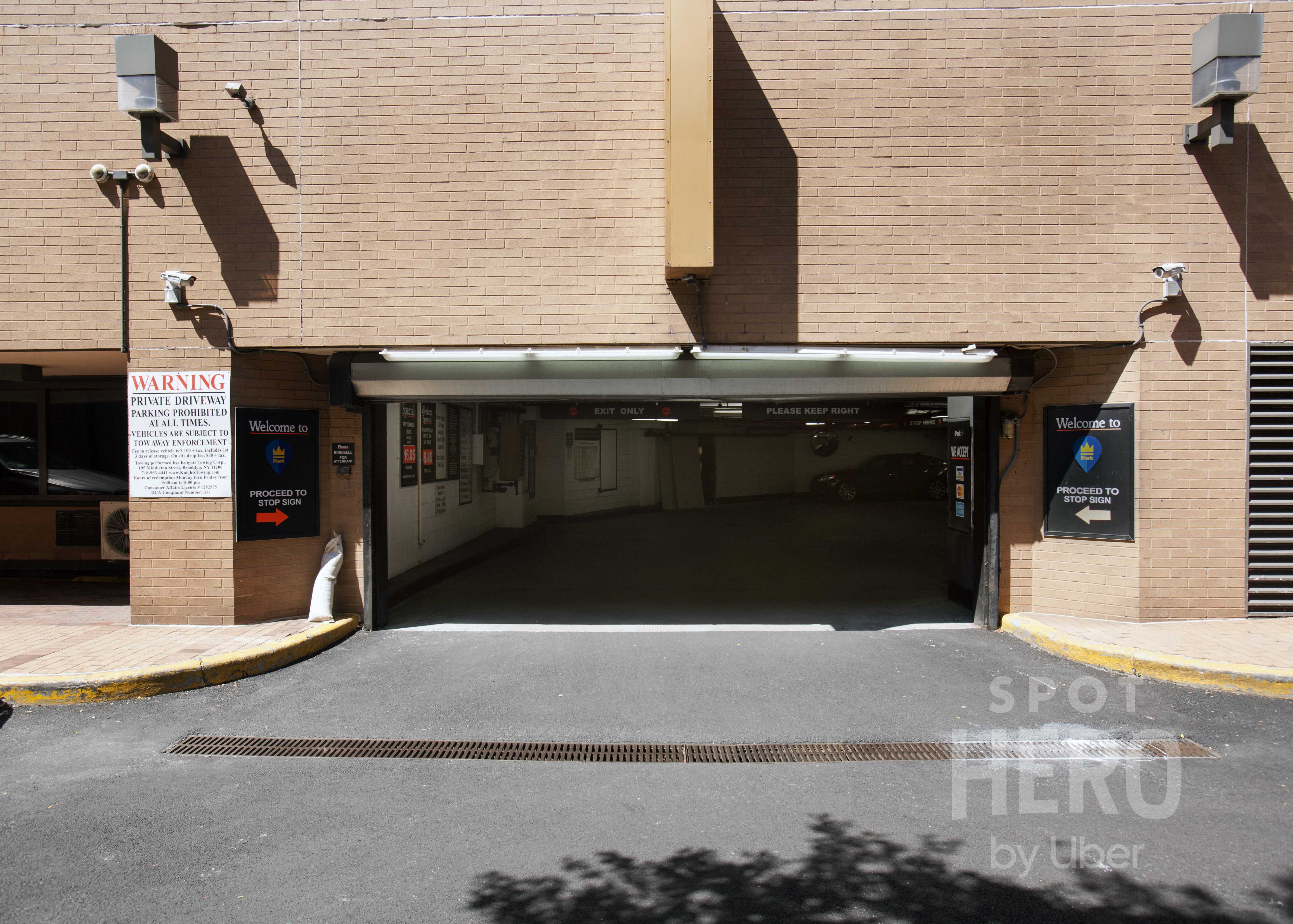 475 East 36th Street Parking