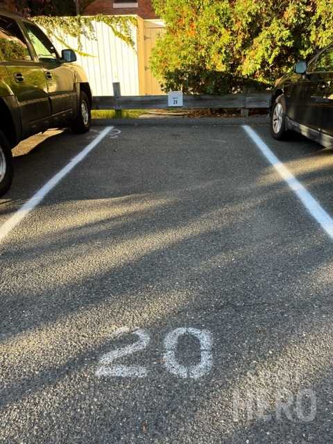 76 Gainsborough Street Parking