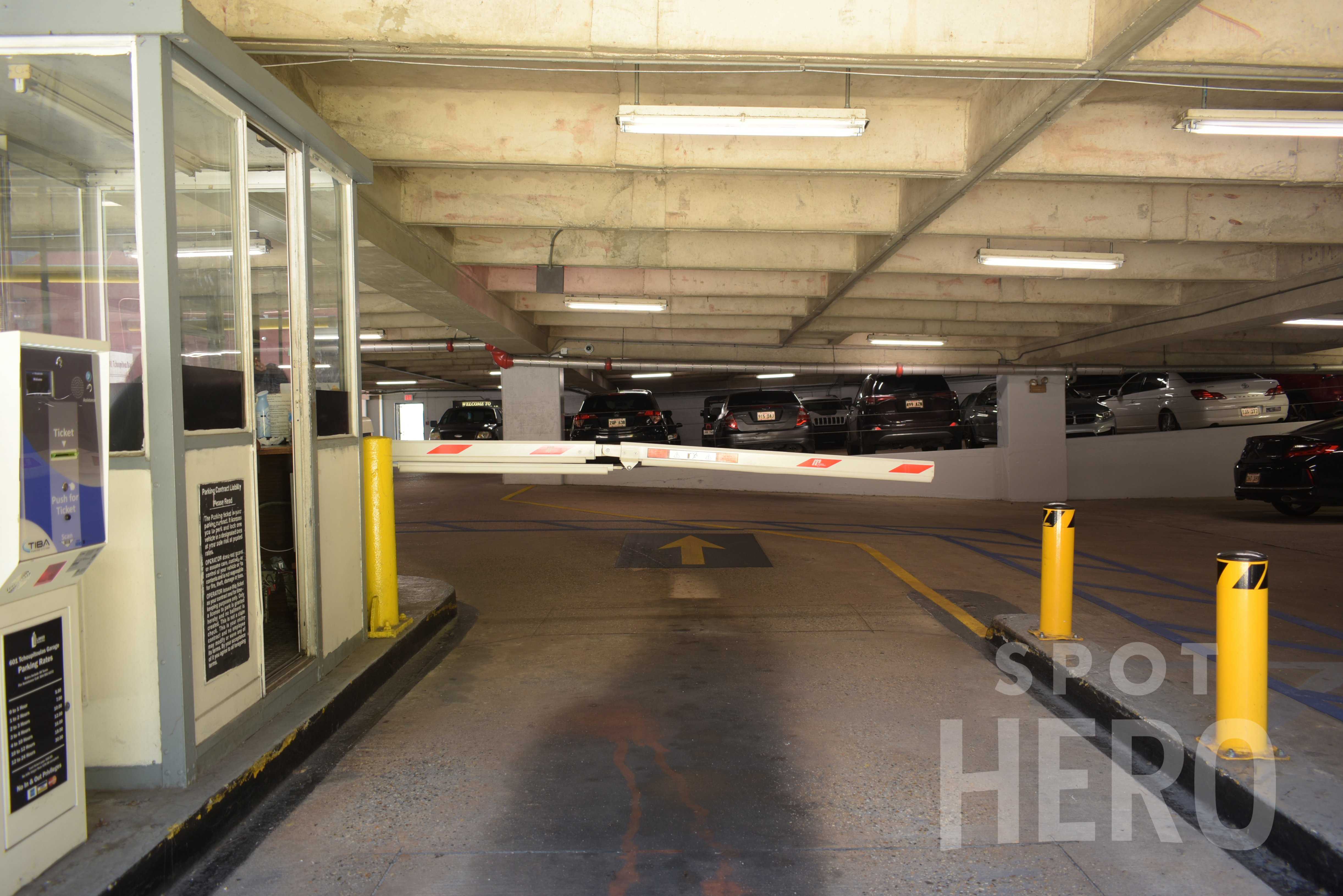 Fulton Place Parking | SpotHero