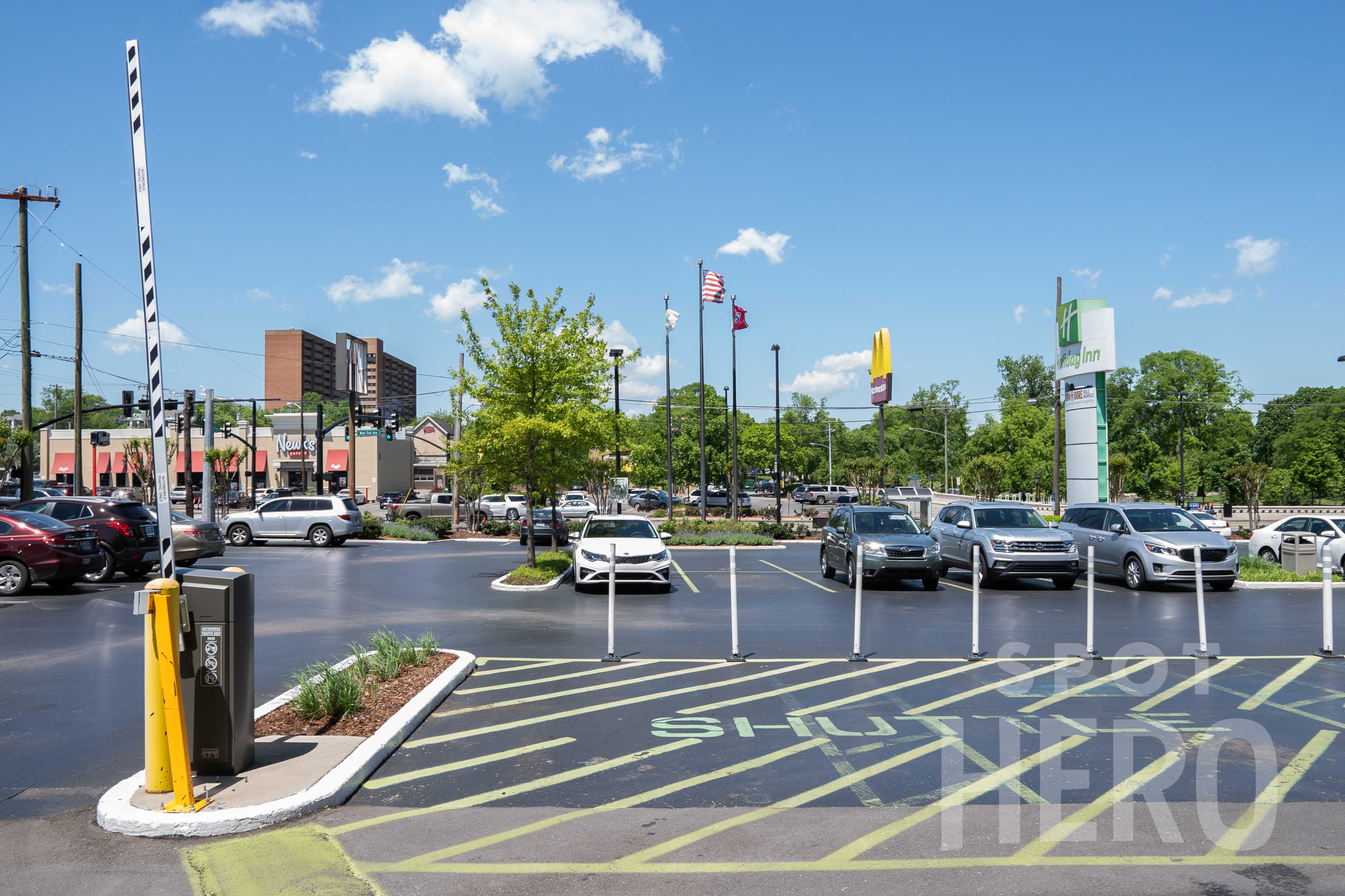 2613 West End Avenue Parking