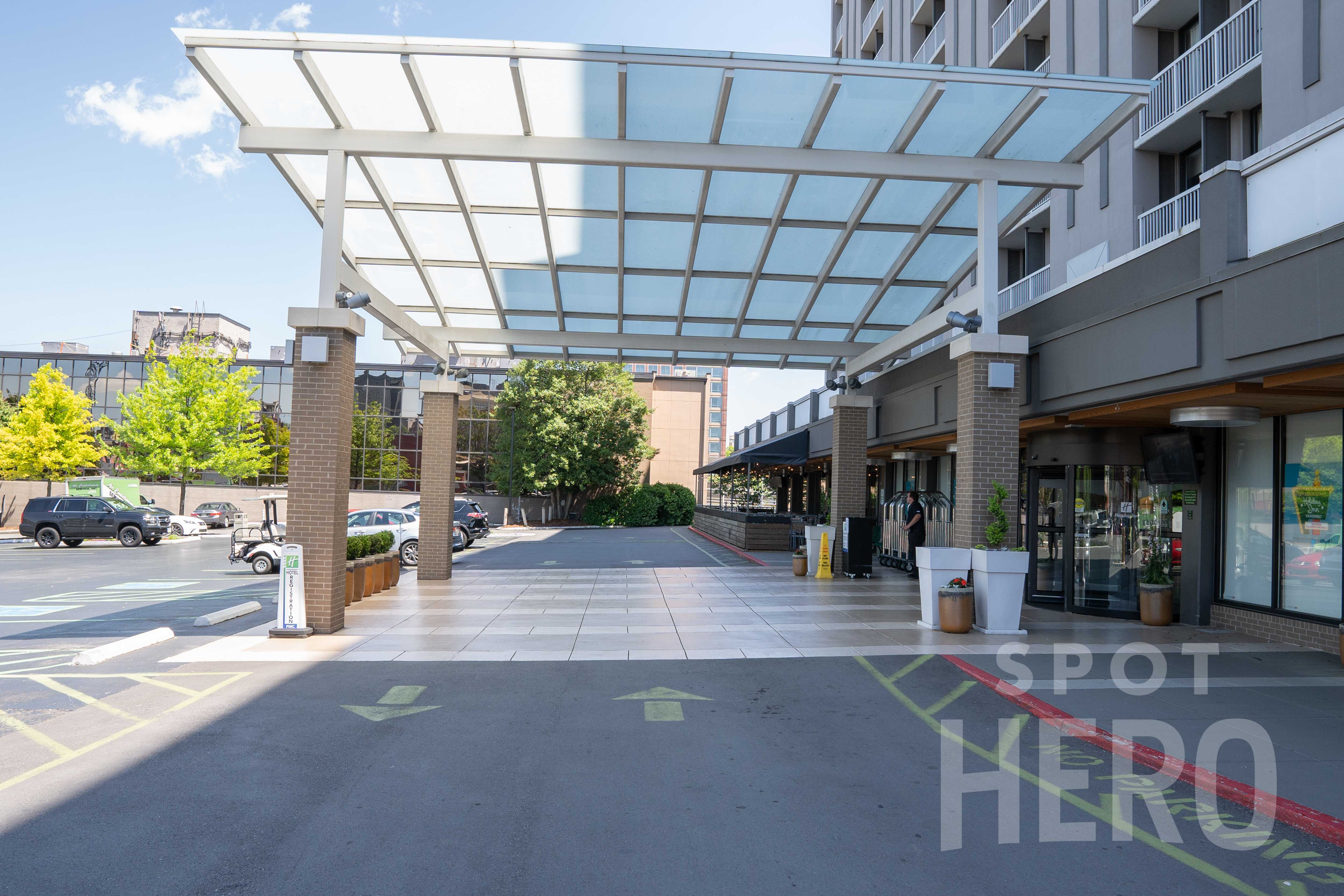 2613 West End Avenue Parking
