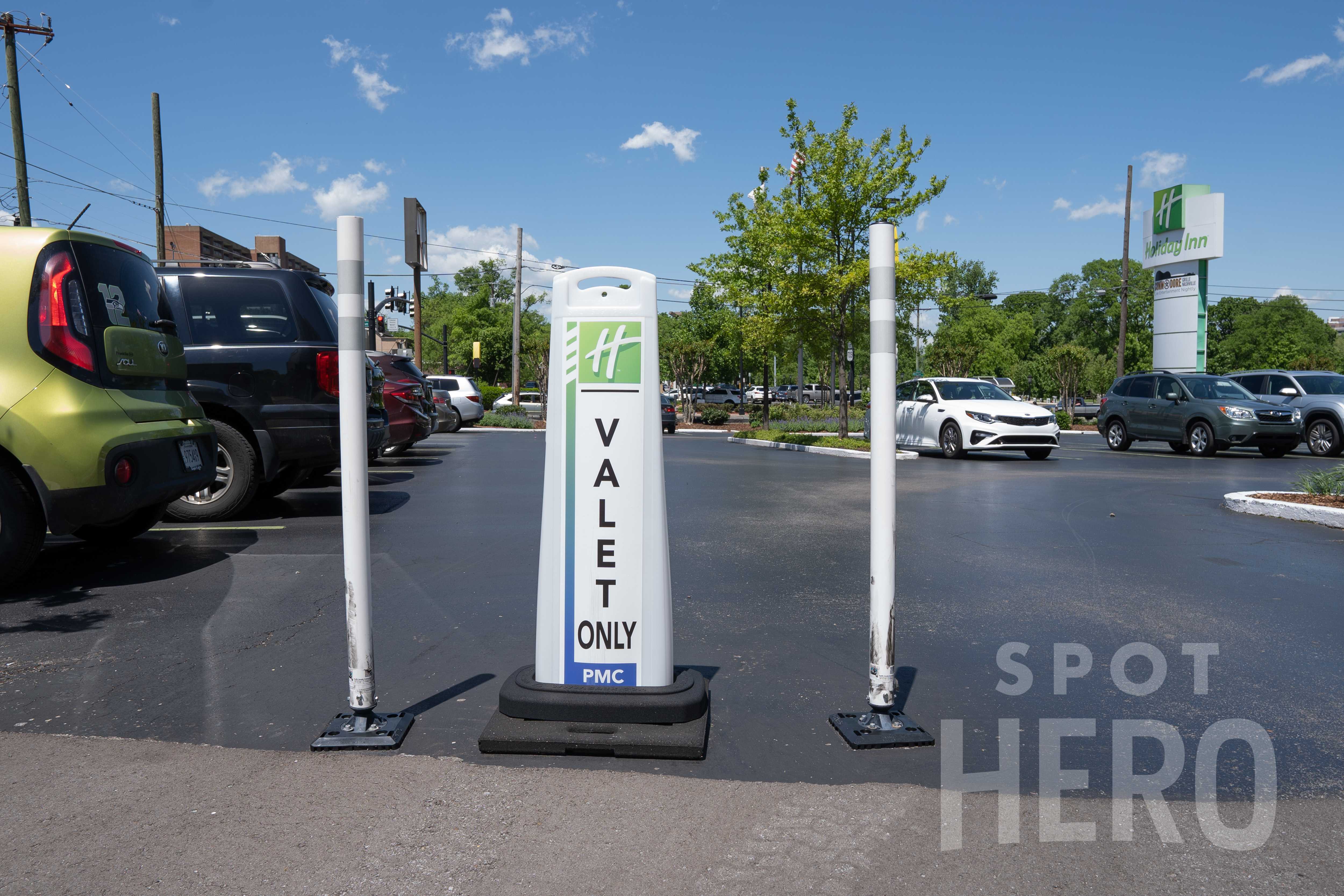 2613 West End Avenue Parking