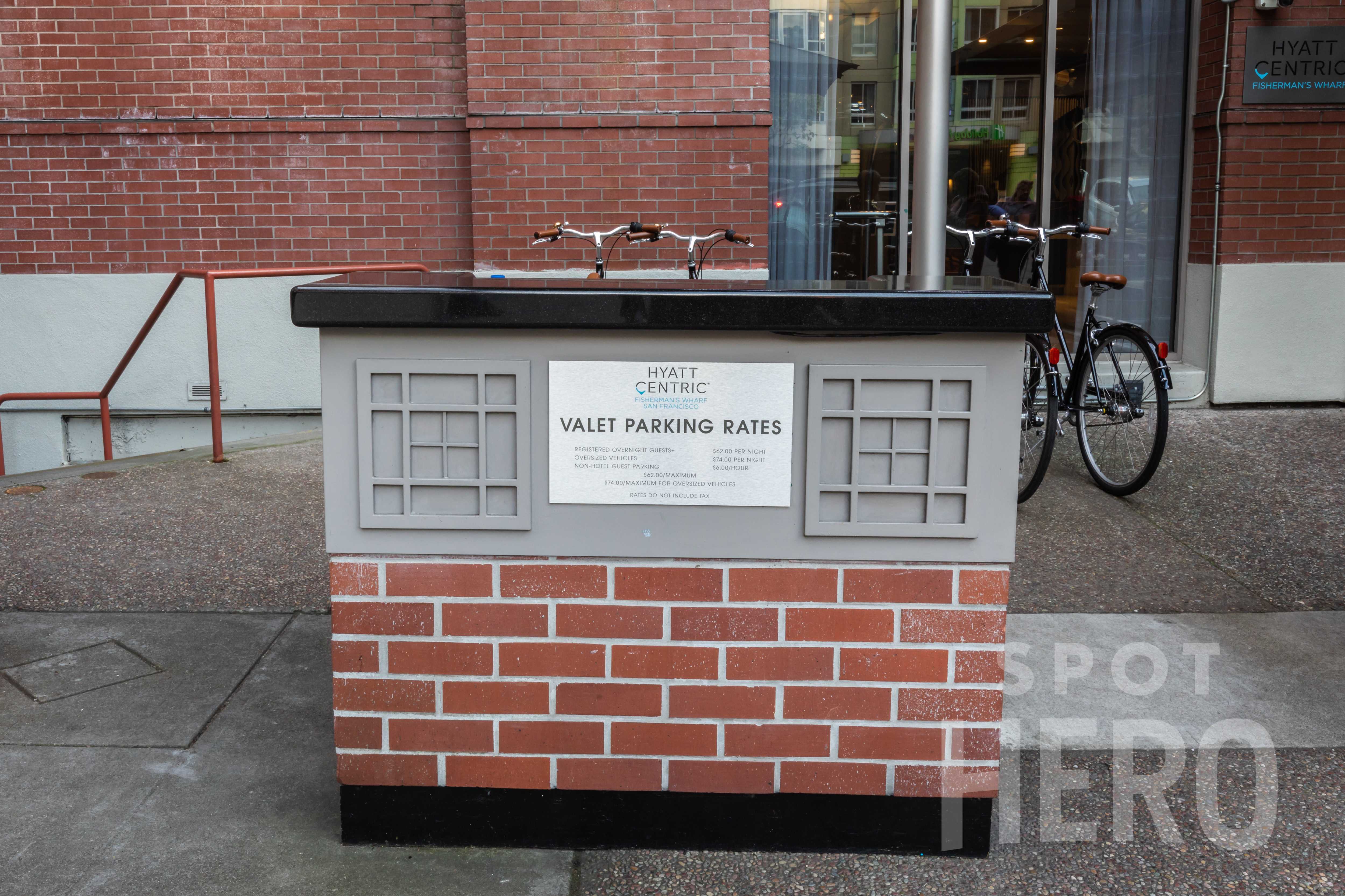 555 North Point Street Parking