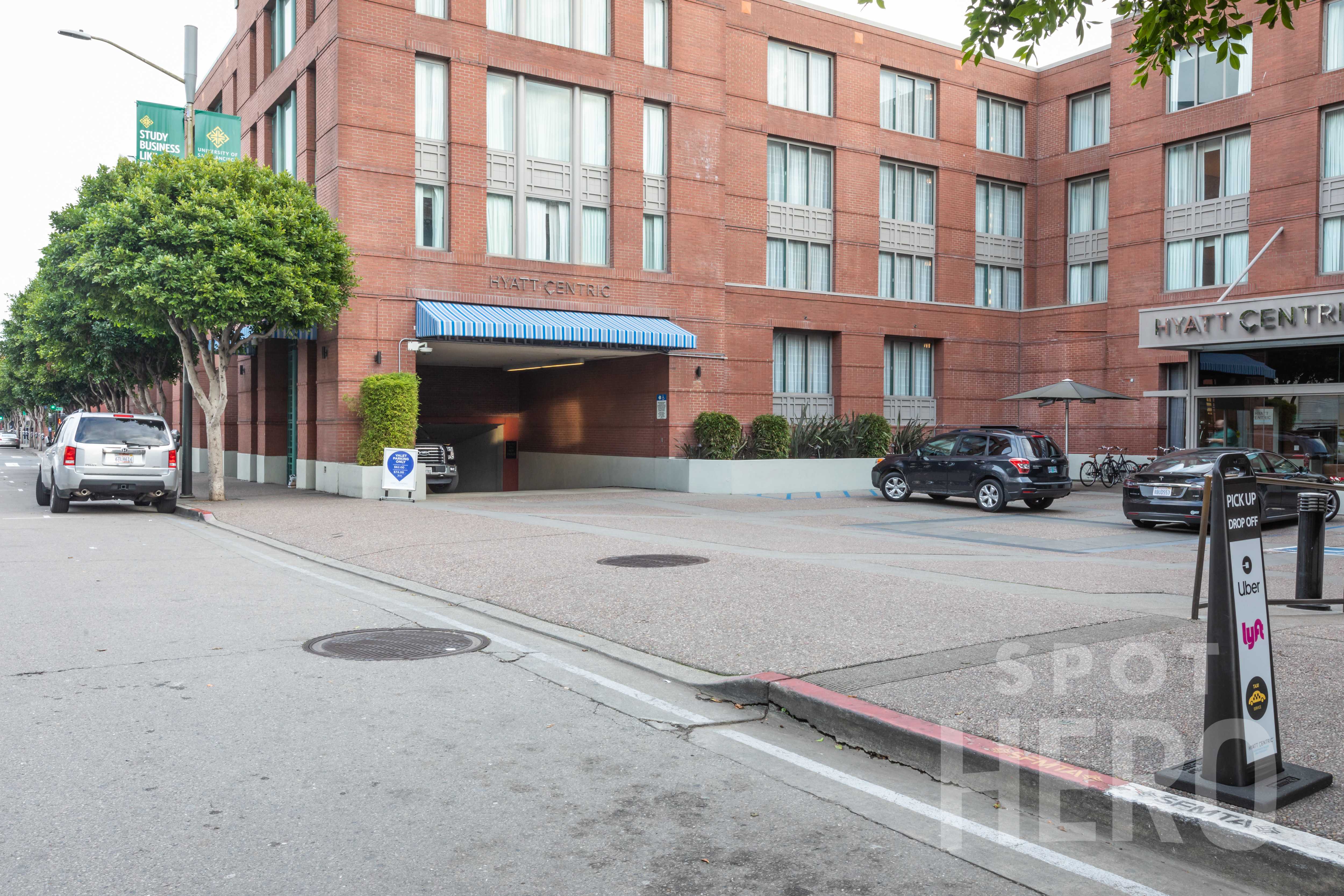 555 North Point Street Parking