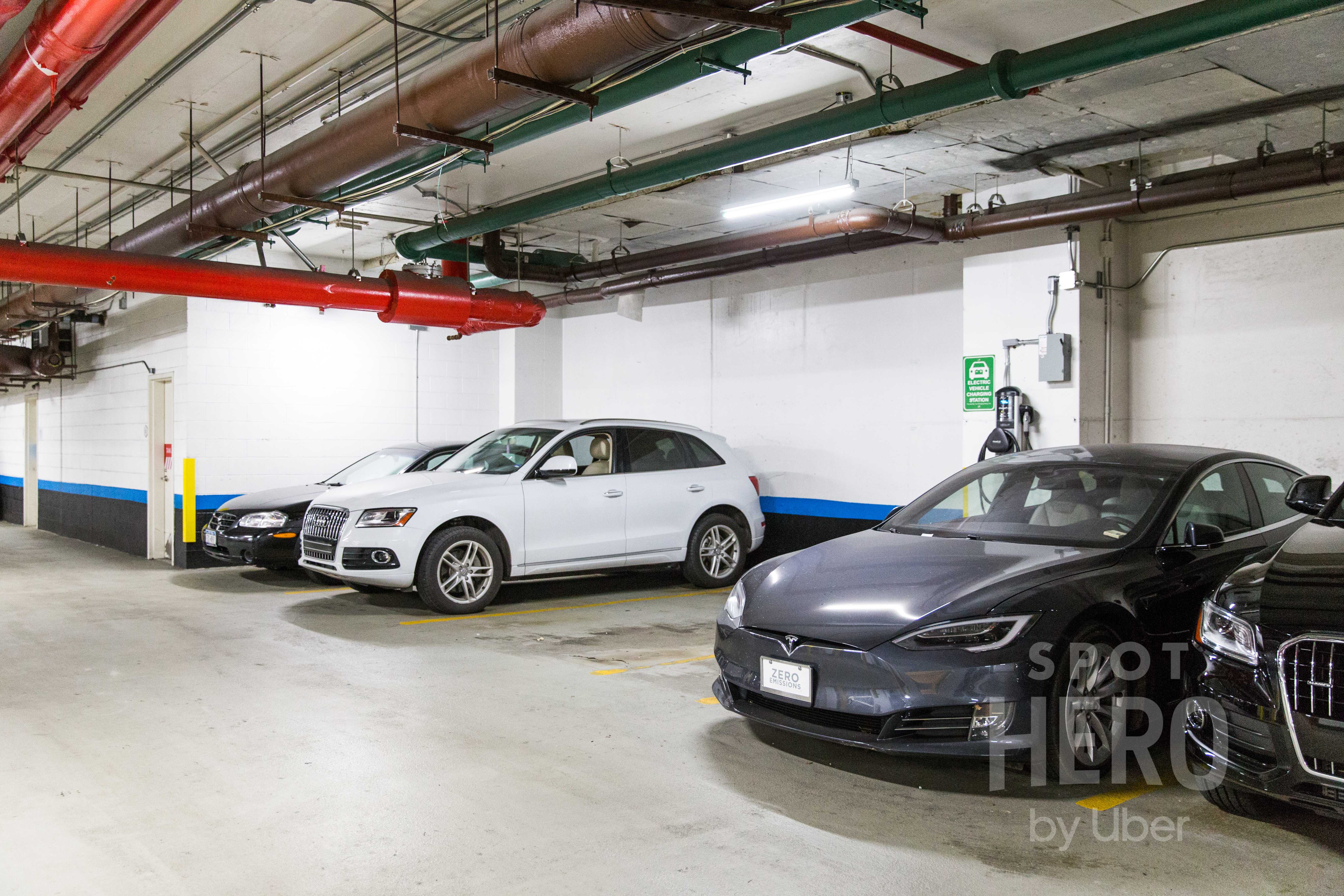 475 West 41st Street Parking