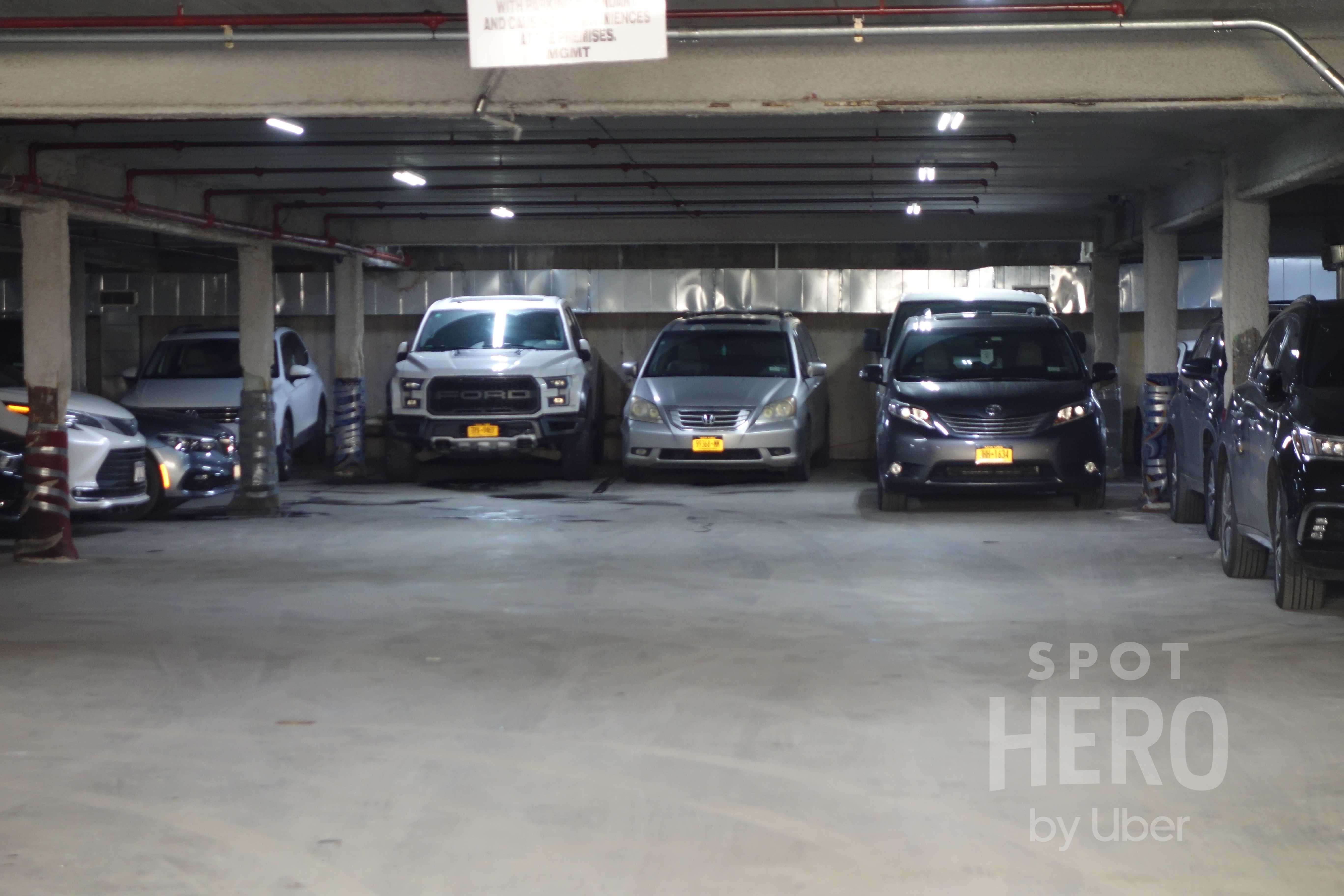 1100 Franklin Avenue Parking