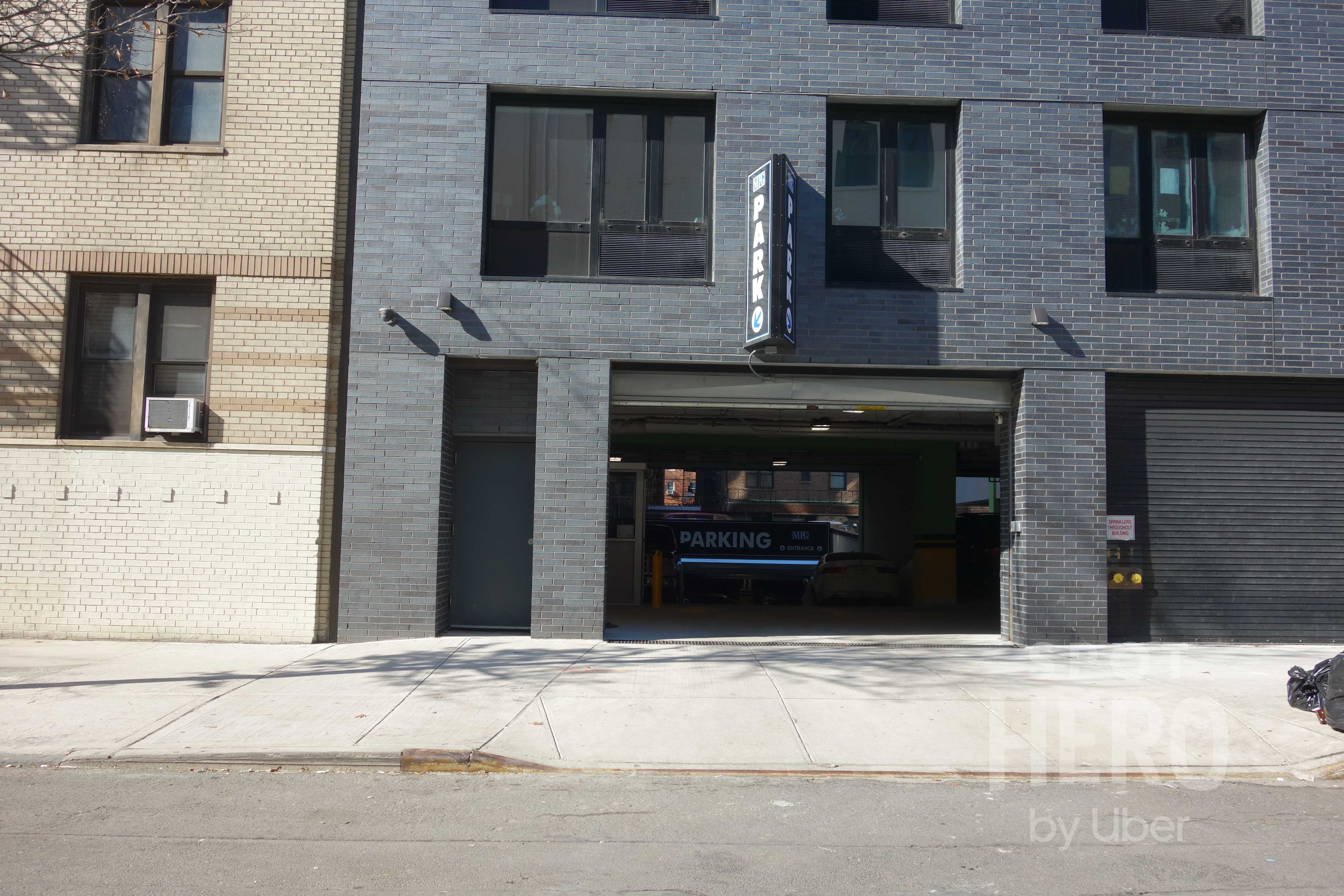 2519 Creston Avenue Parking