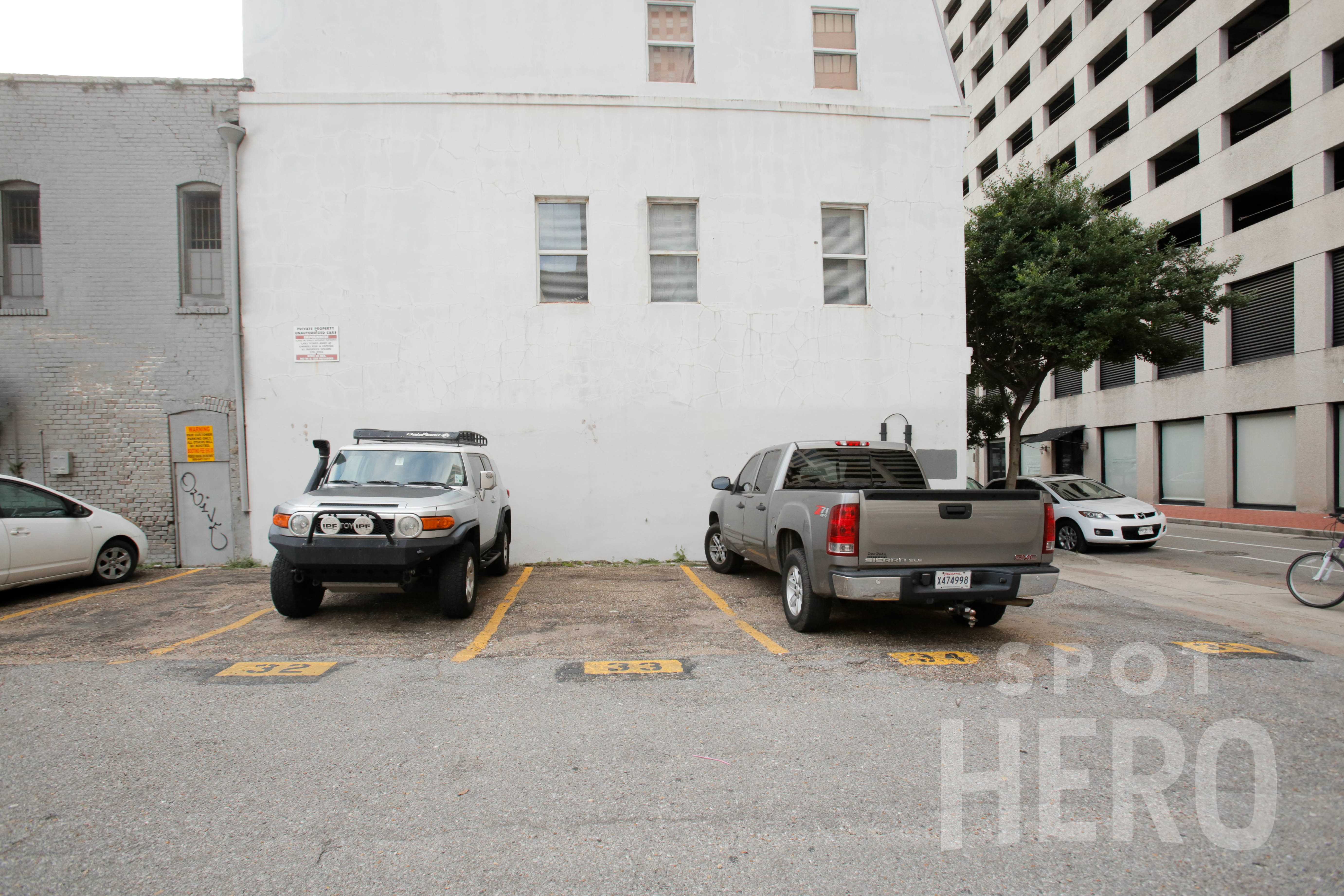 1001 Gravier Street Parking