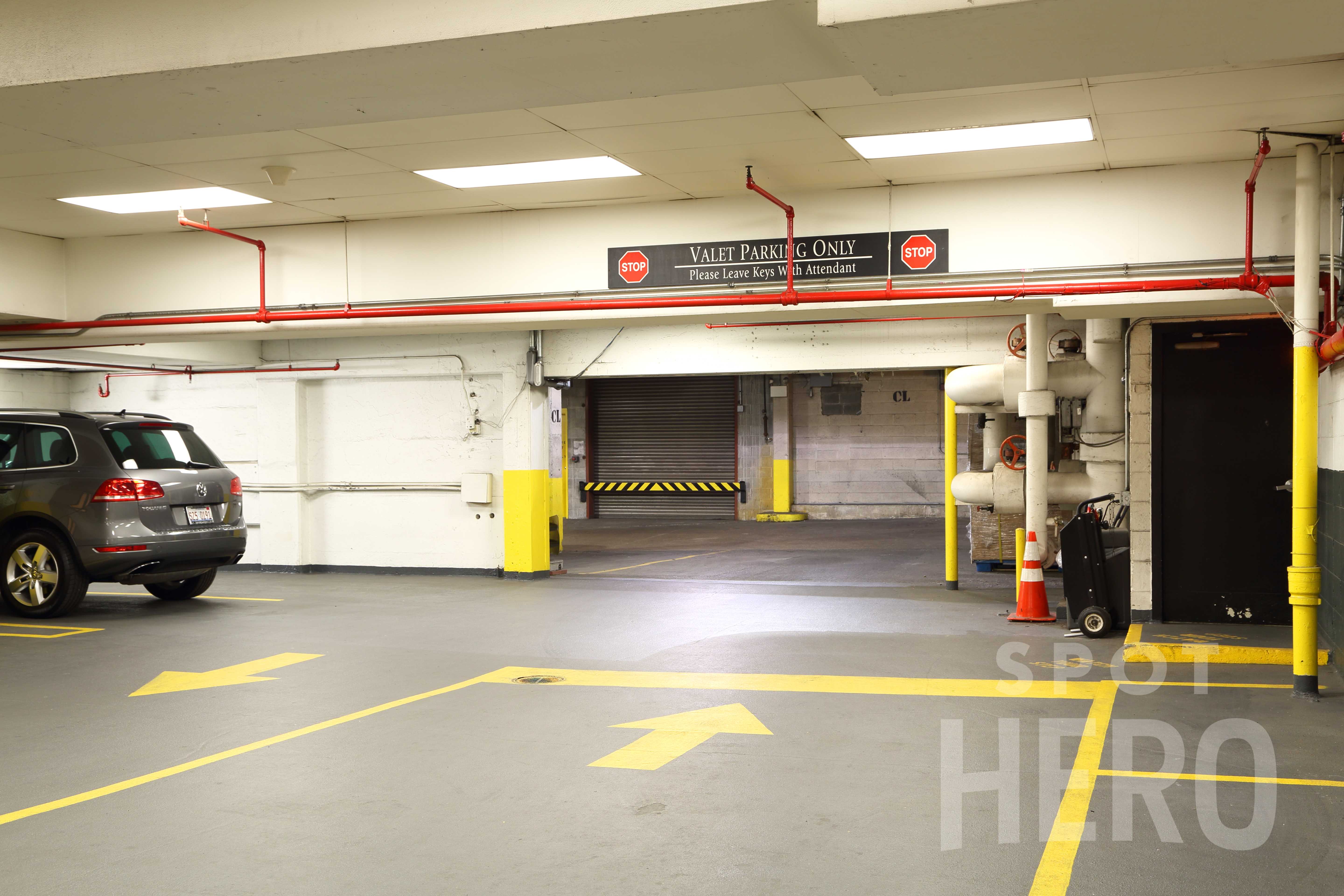 505 North Michigan Avenue Parking