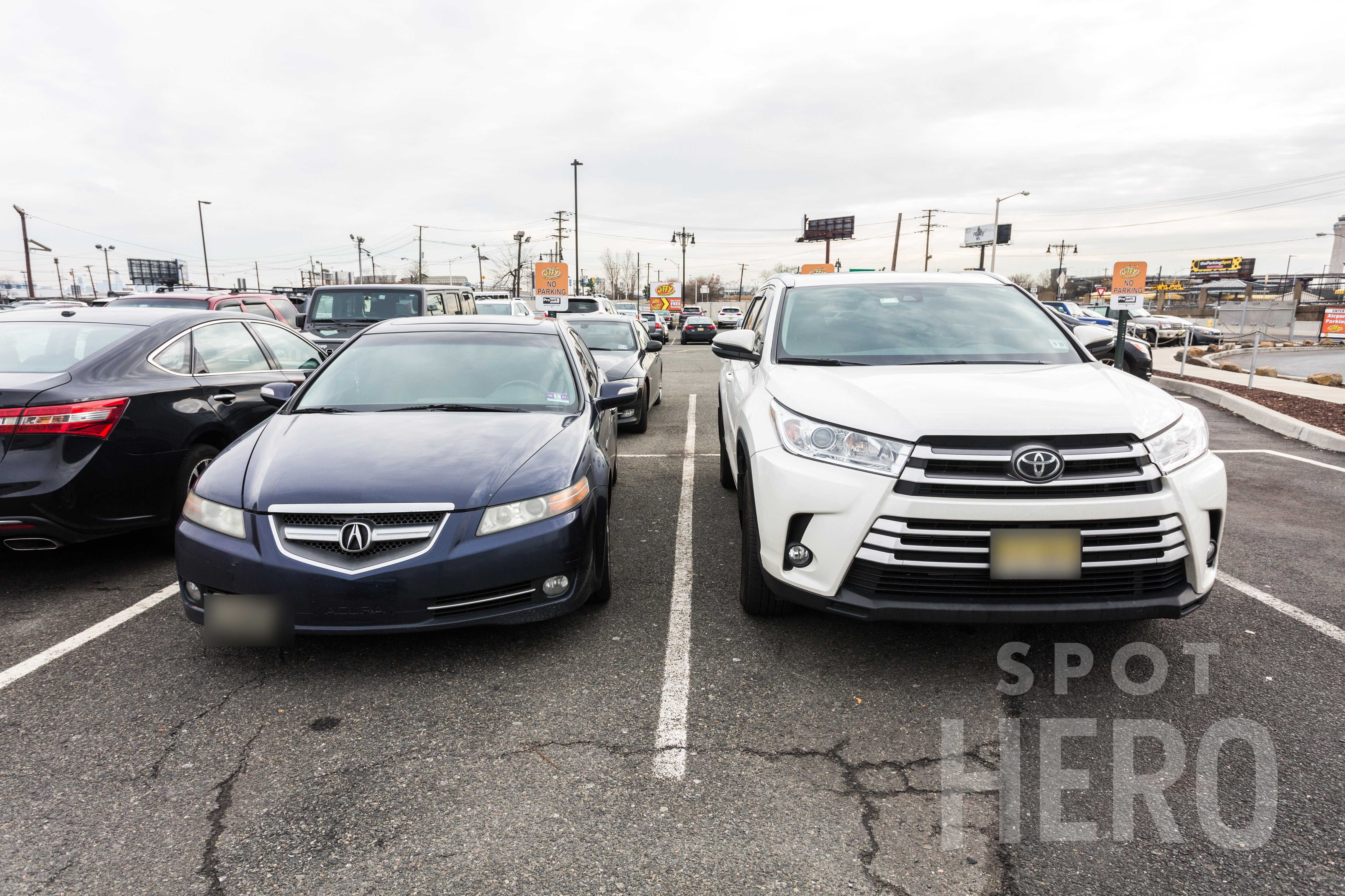 Newark EWR Parking | Daily Rates From $13.50 | SpotHero