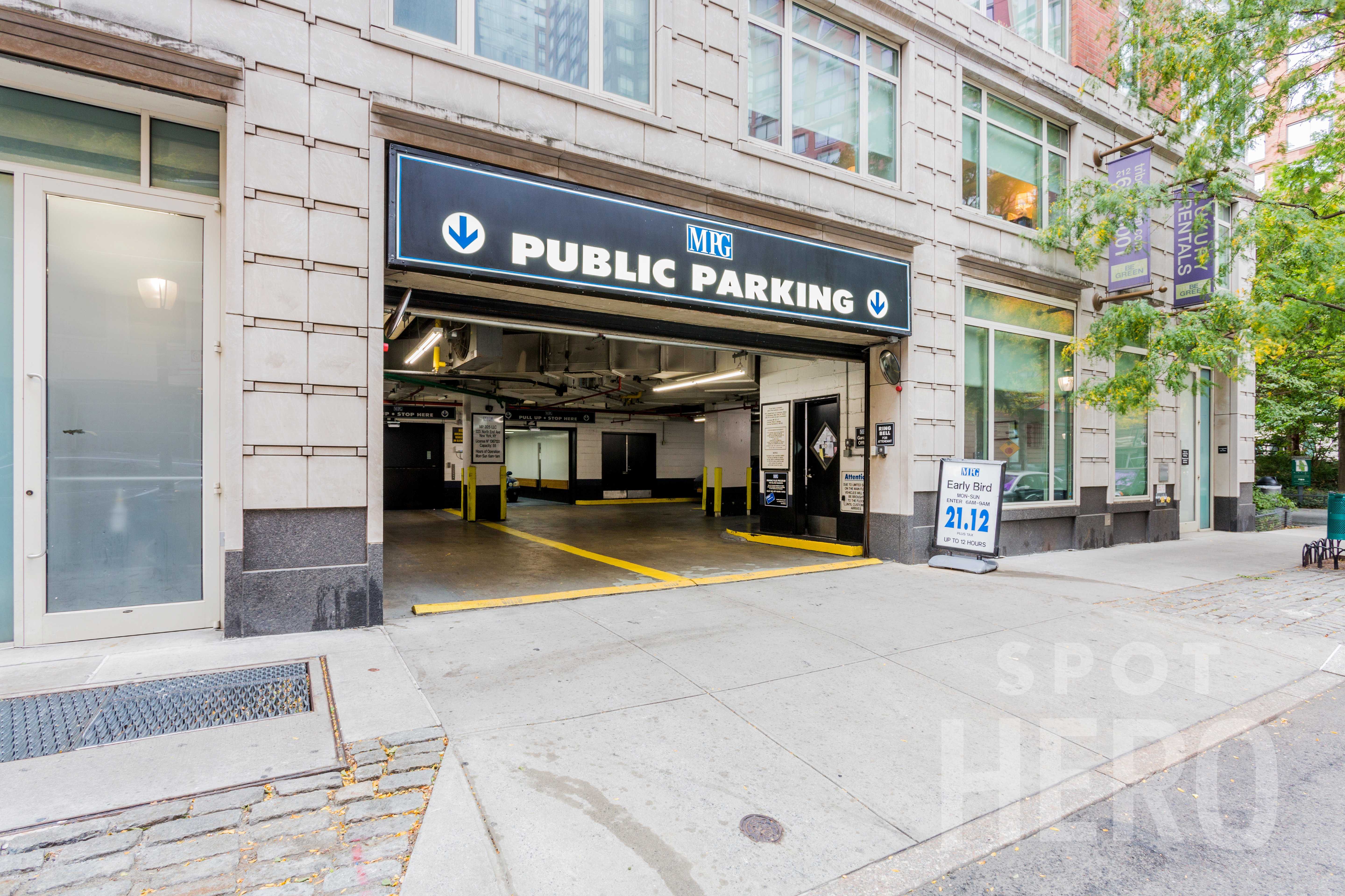 212 Warren Street Parking