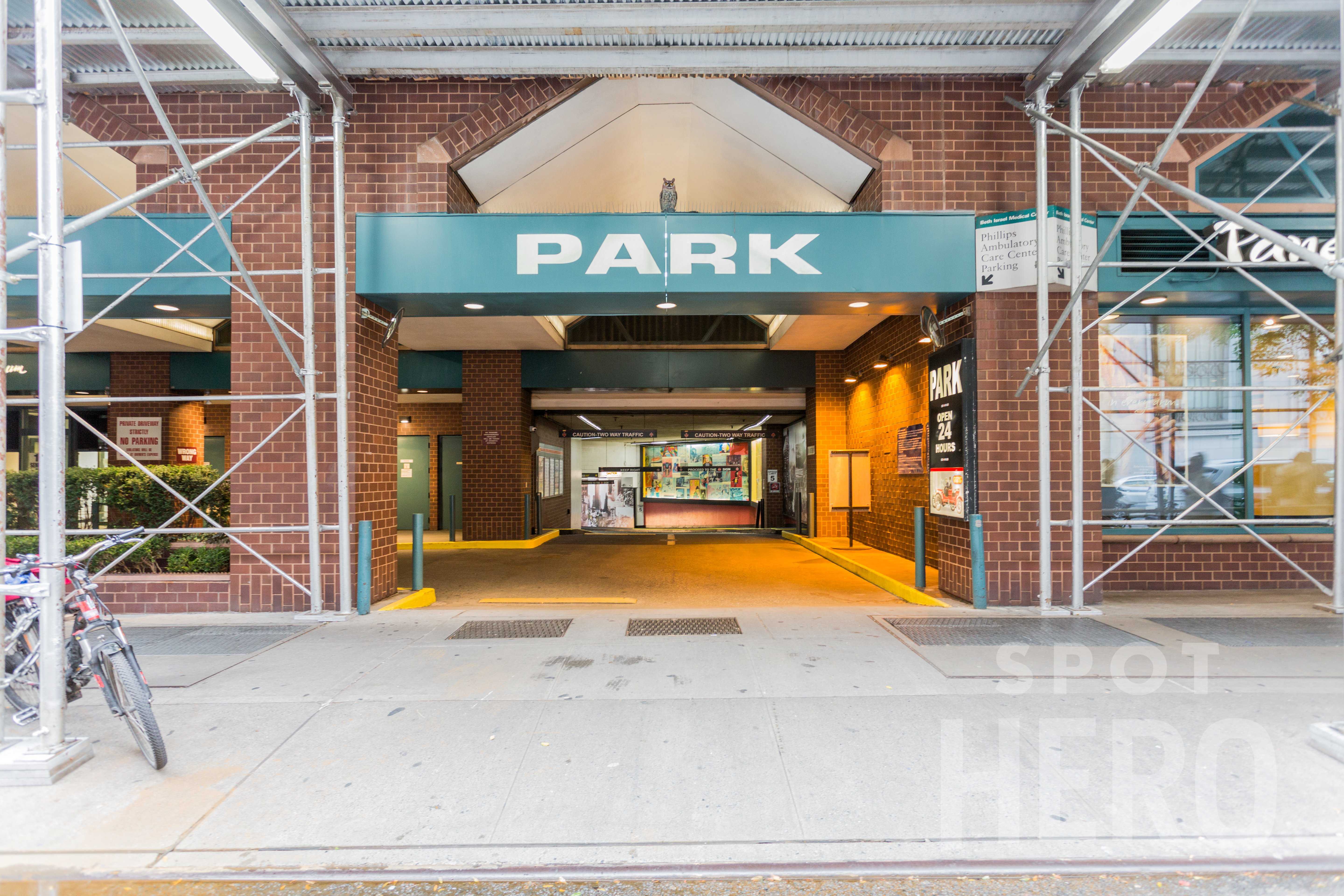100 East 15th Street Parking