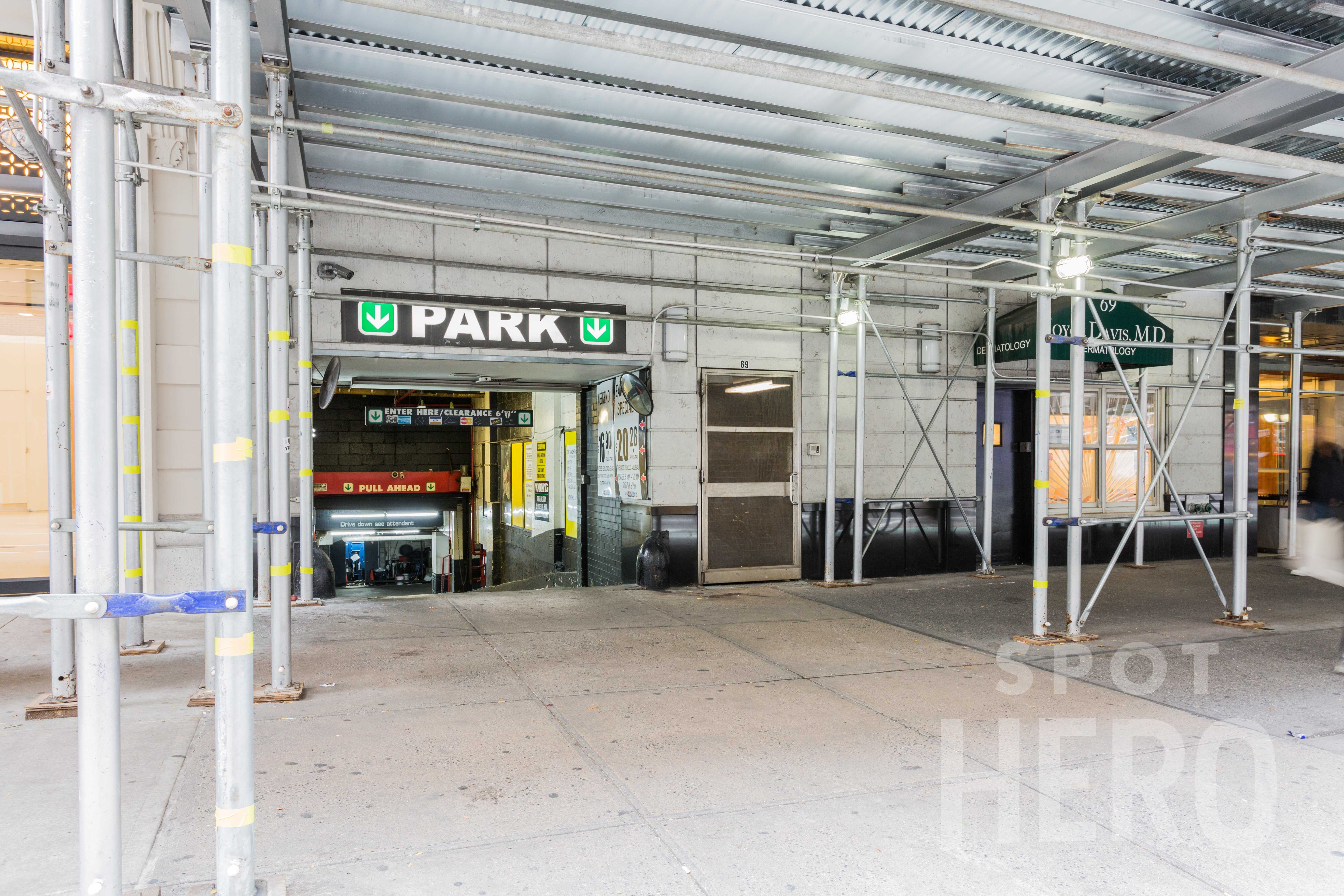 69 5th Avenue Parking