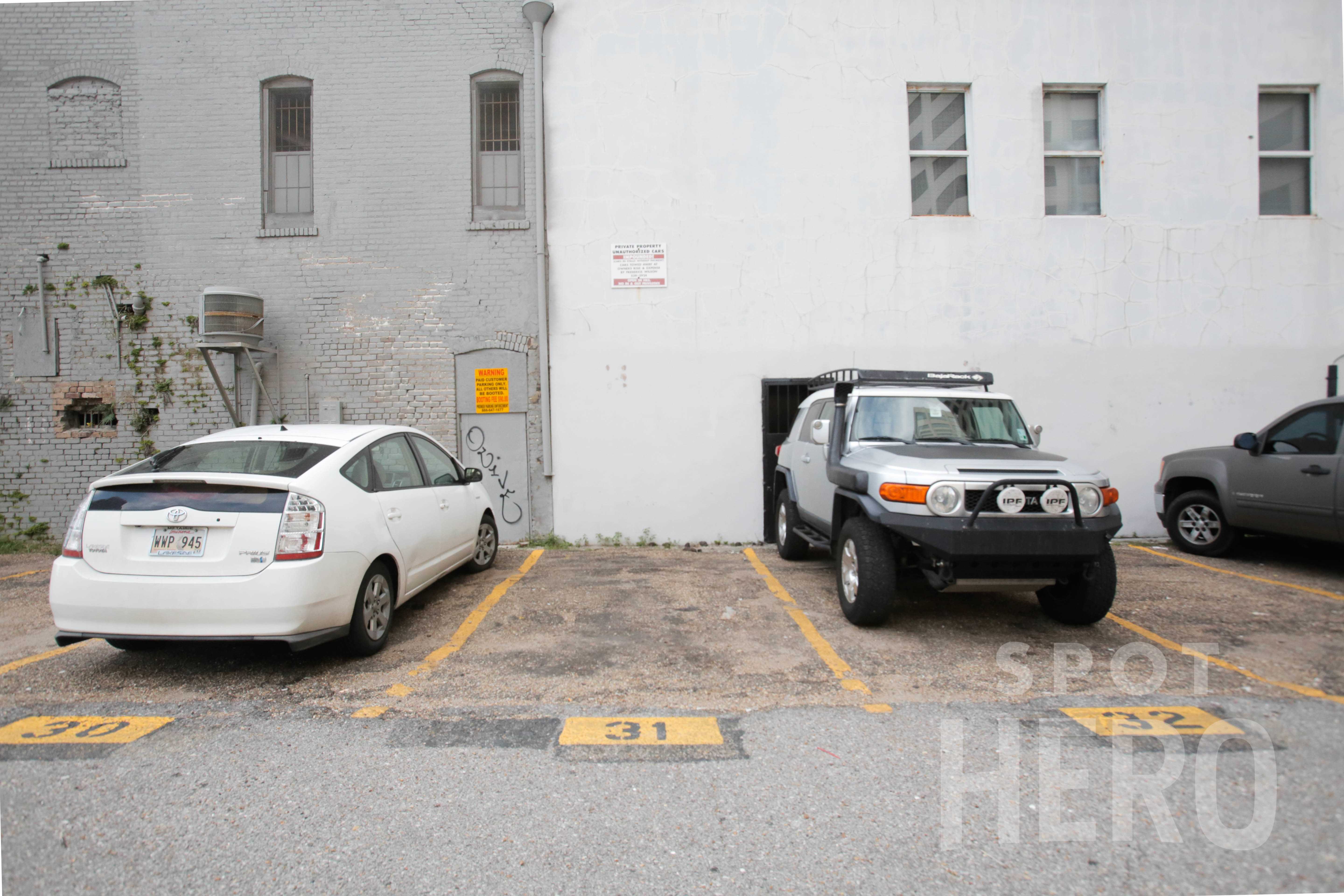 1001 Gravier Street Parking