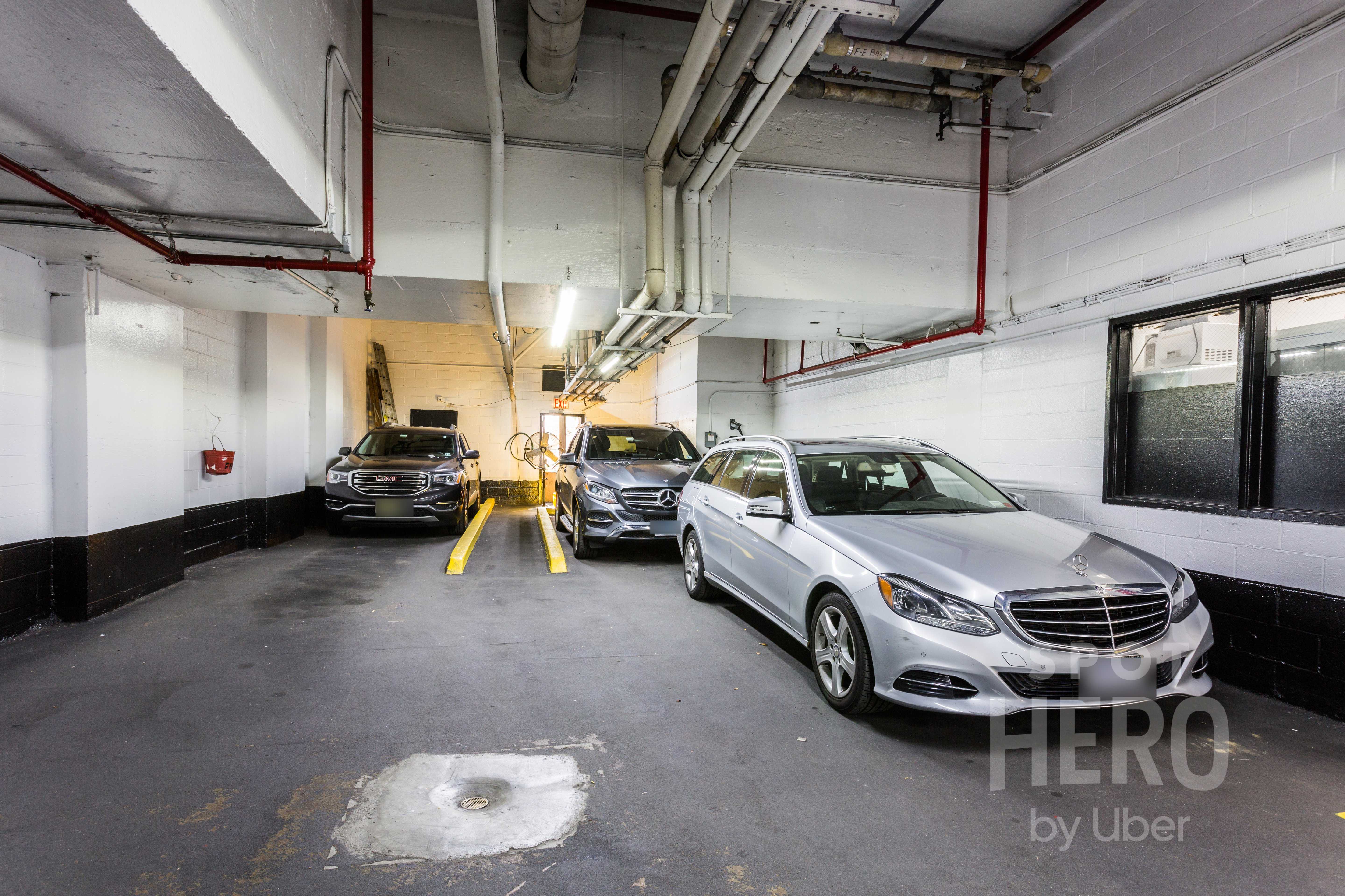 118 East 86th Street Parking