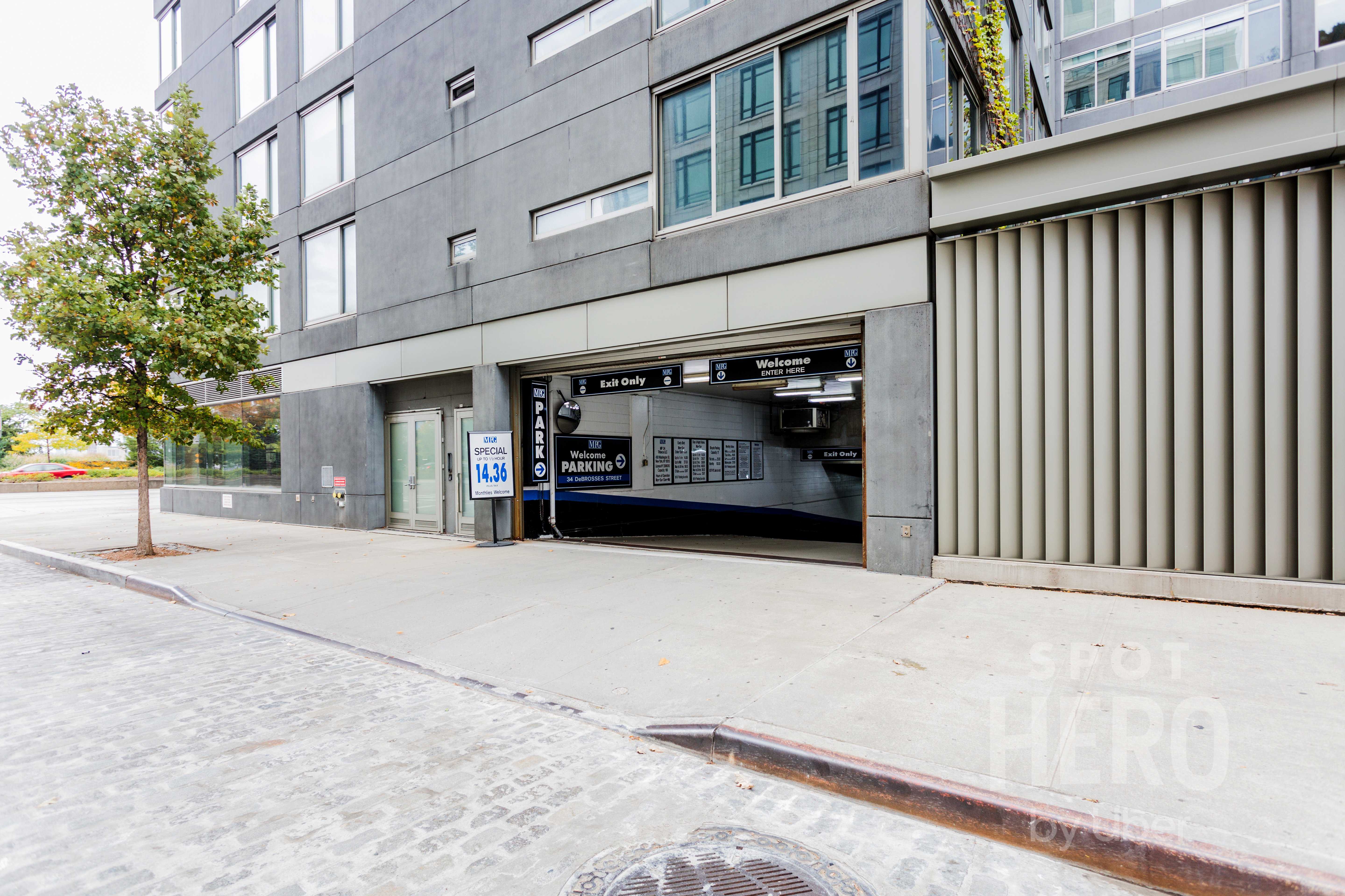 450 Washington Street Parking