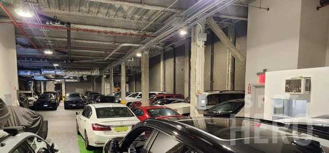 2568 Park Avenue Parking
