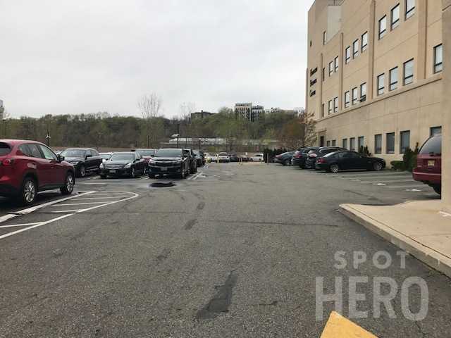 50 Harrison Street Parking