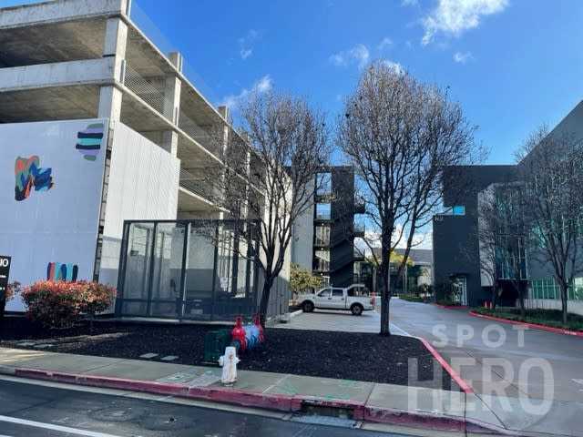 6401 Hollis Street Parking