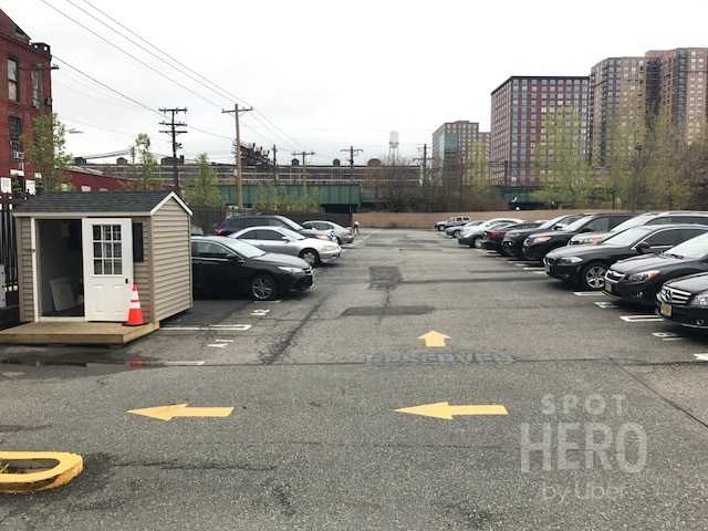 50 Harrison Street Parking