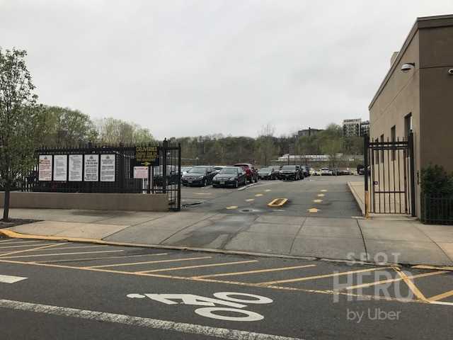 50 Harrison Street Parking