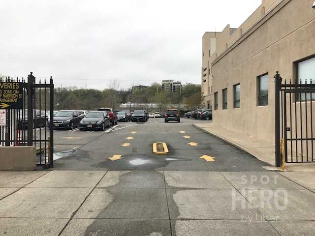 50 Harrison Street Parking
