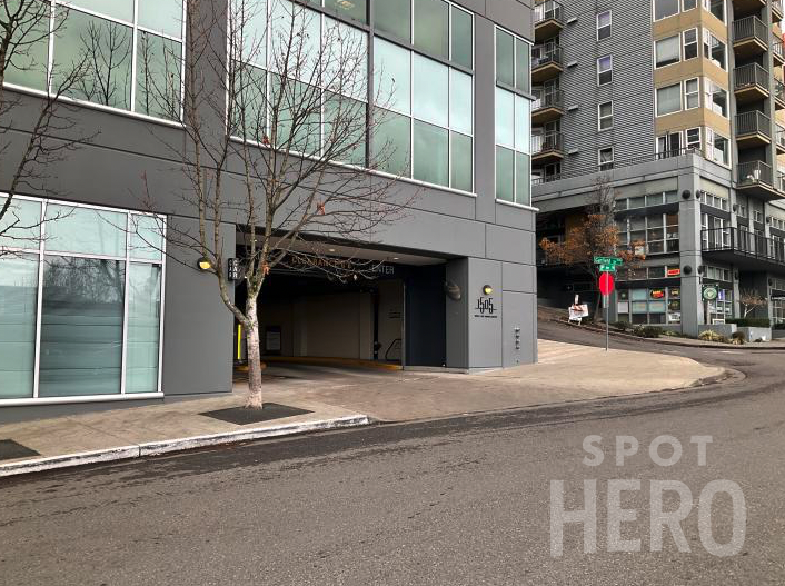 1505 Westlake Avenue North Parking