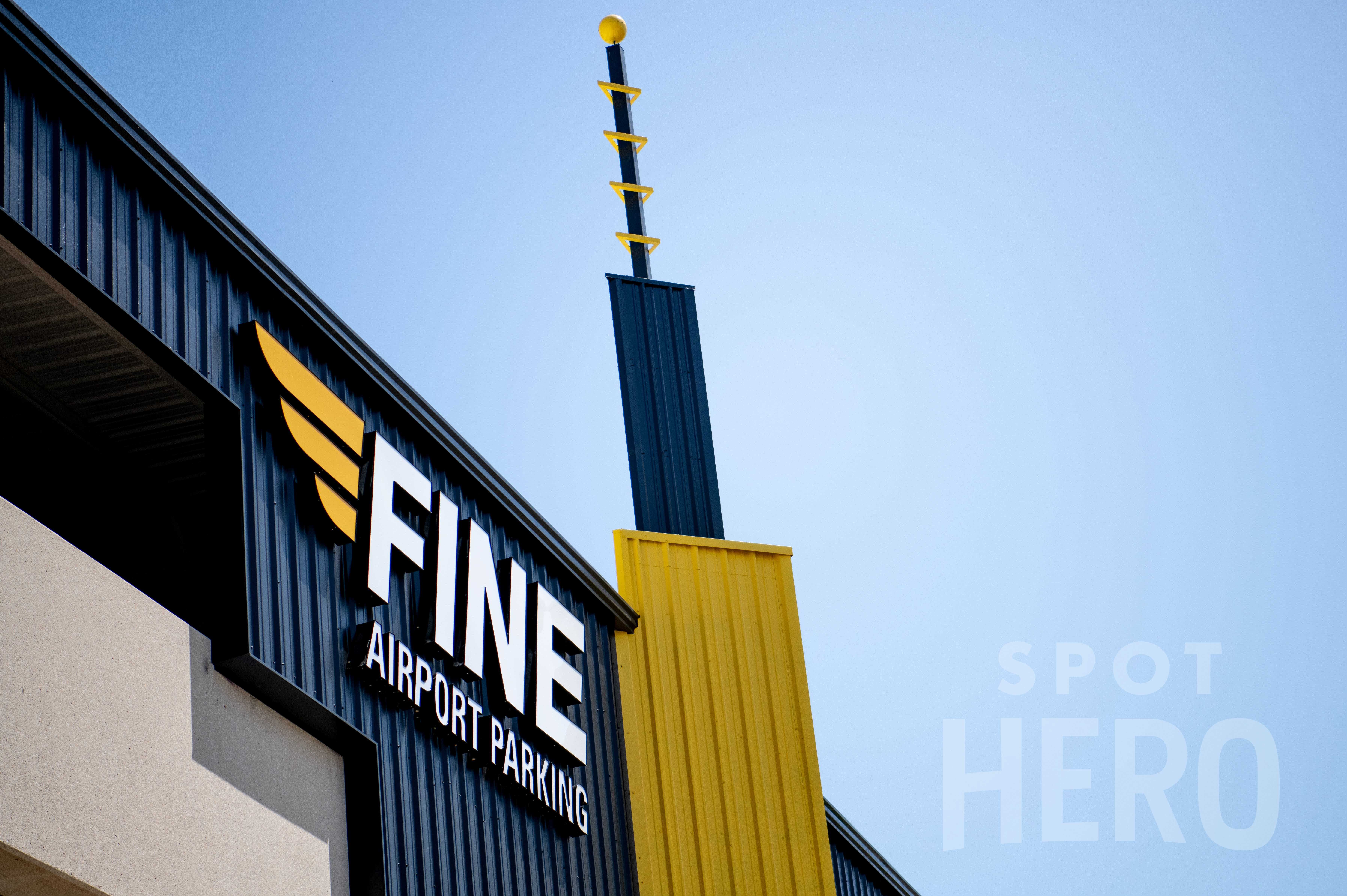 7979 Airport Boulevard Parking