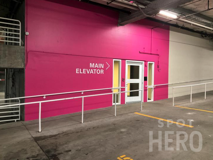 1505 Westlake Avenue North Parking