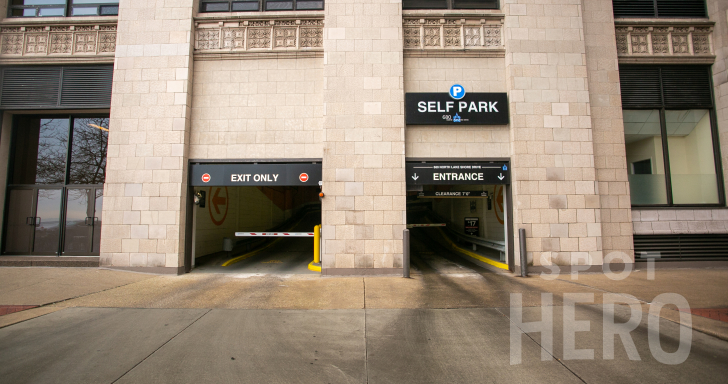 521 Chicago Parking Garage Stock Photos, High-Res Pictures, and