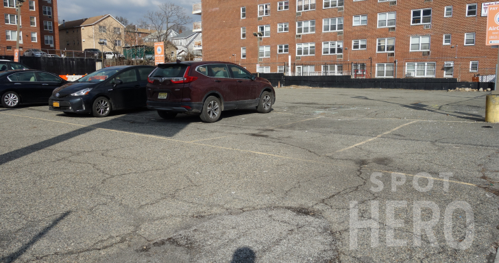 How to Find an Apartment With a Parking Space Included