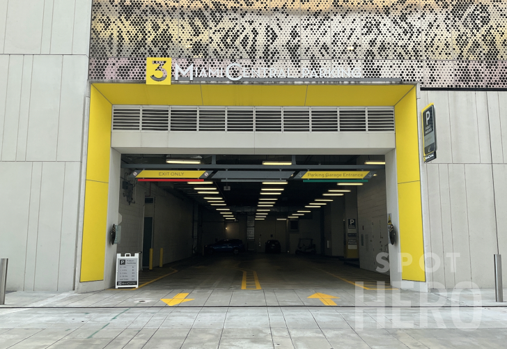 Miami Marlins Parking: Find Affordable Spaces near LoanDepot Park