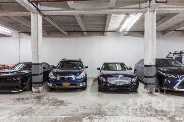 406 15th Street Parking
